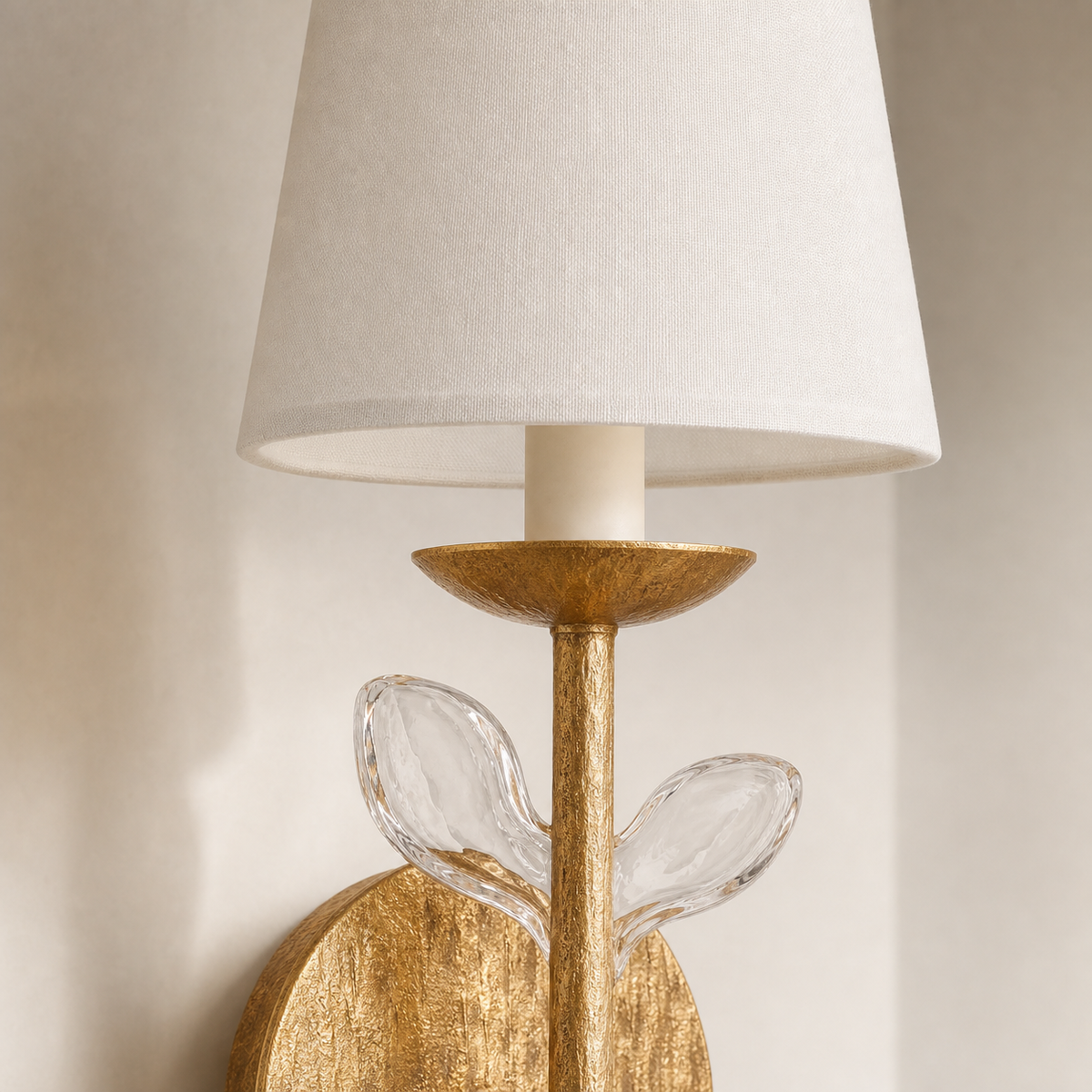 Avvery Glass Sconce Lamp