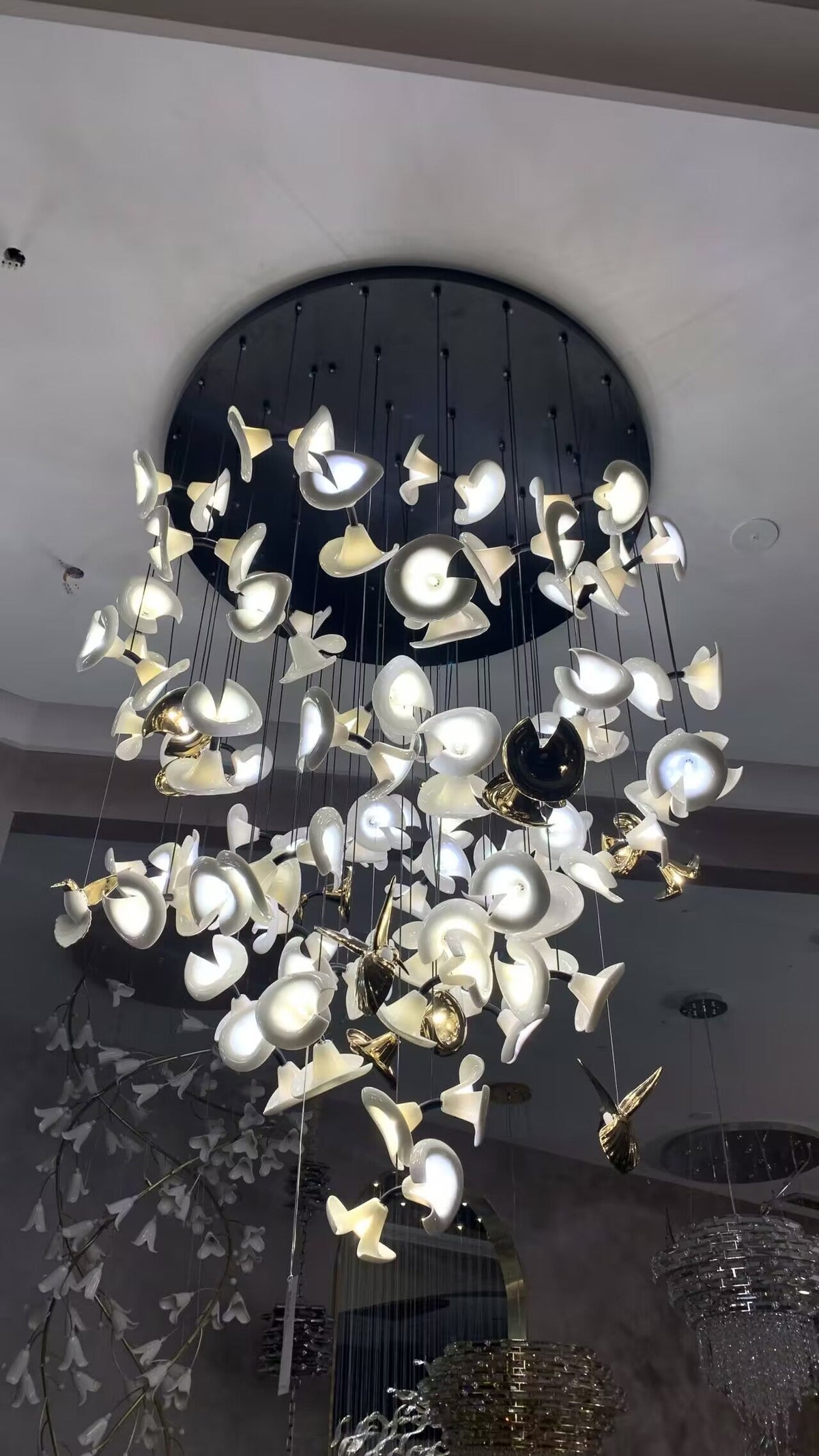 Modern Art Petunia Chandelier for Staircase / foyer / living Room