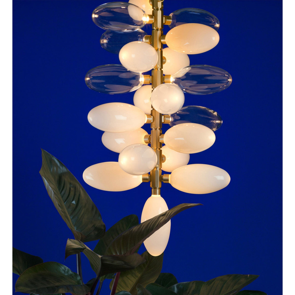 Kingdom Chandelier 21-Inchw 77 Lights