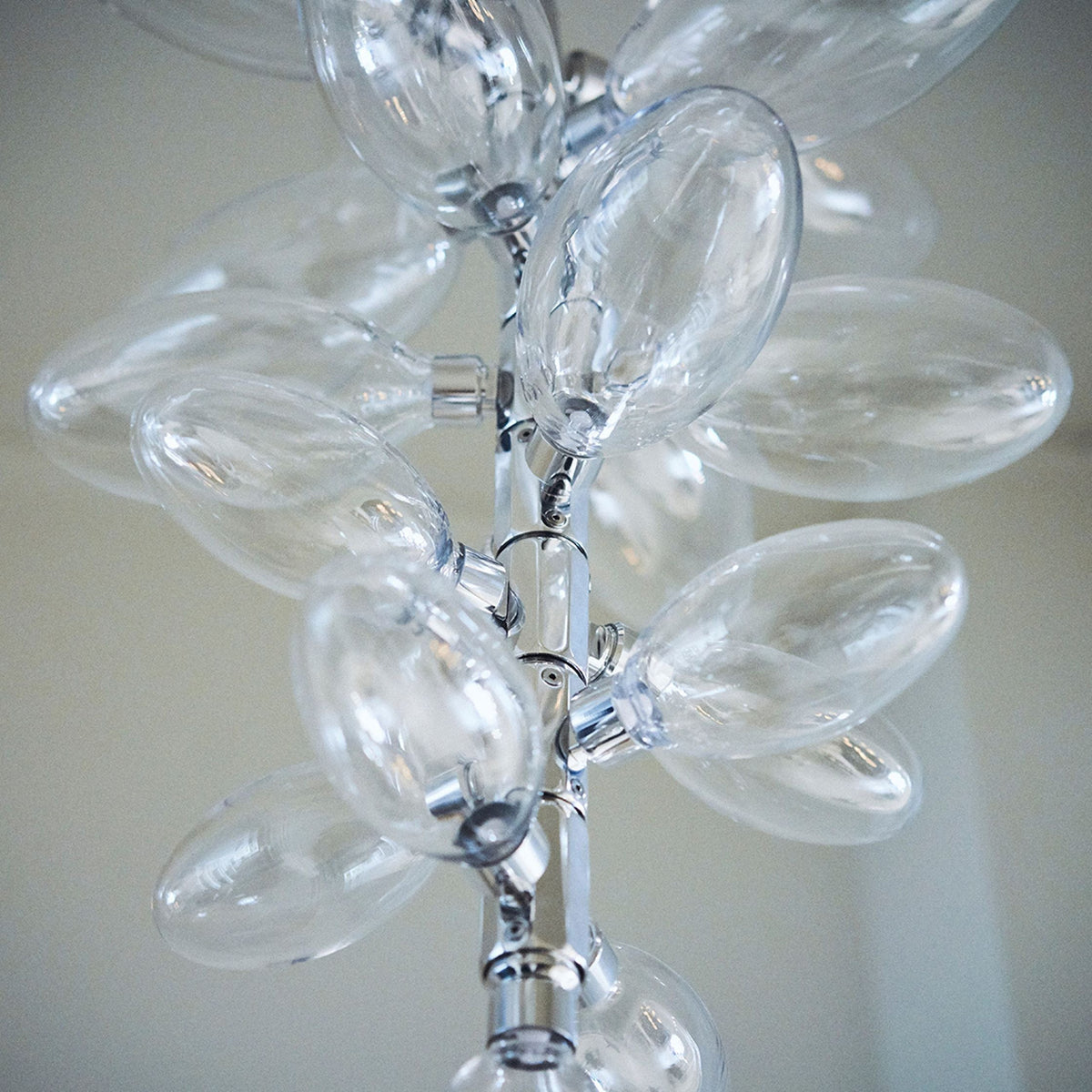 Kingdom Chandelier 21-Inchw 77 Lights