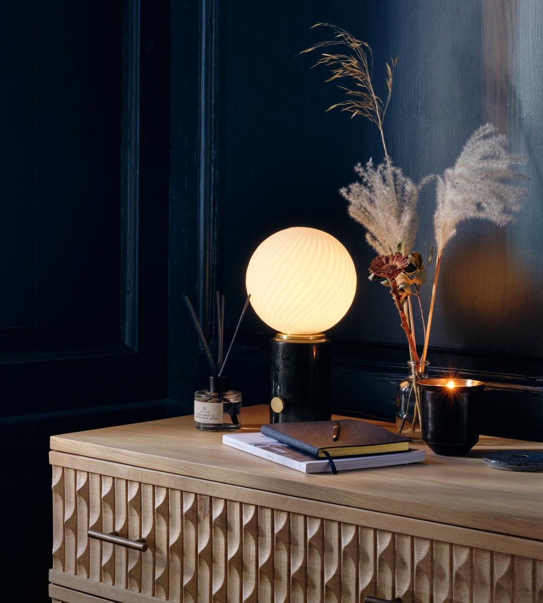 Green Glass Globe Table Lamp - Erhaus product image 1