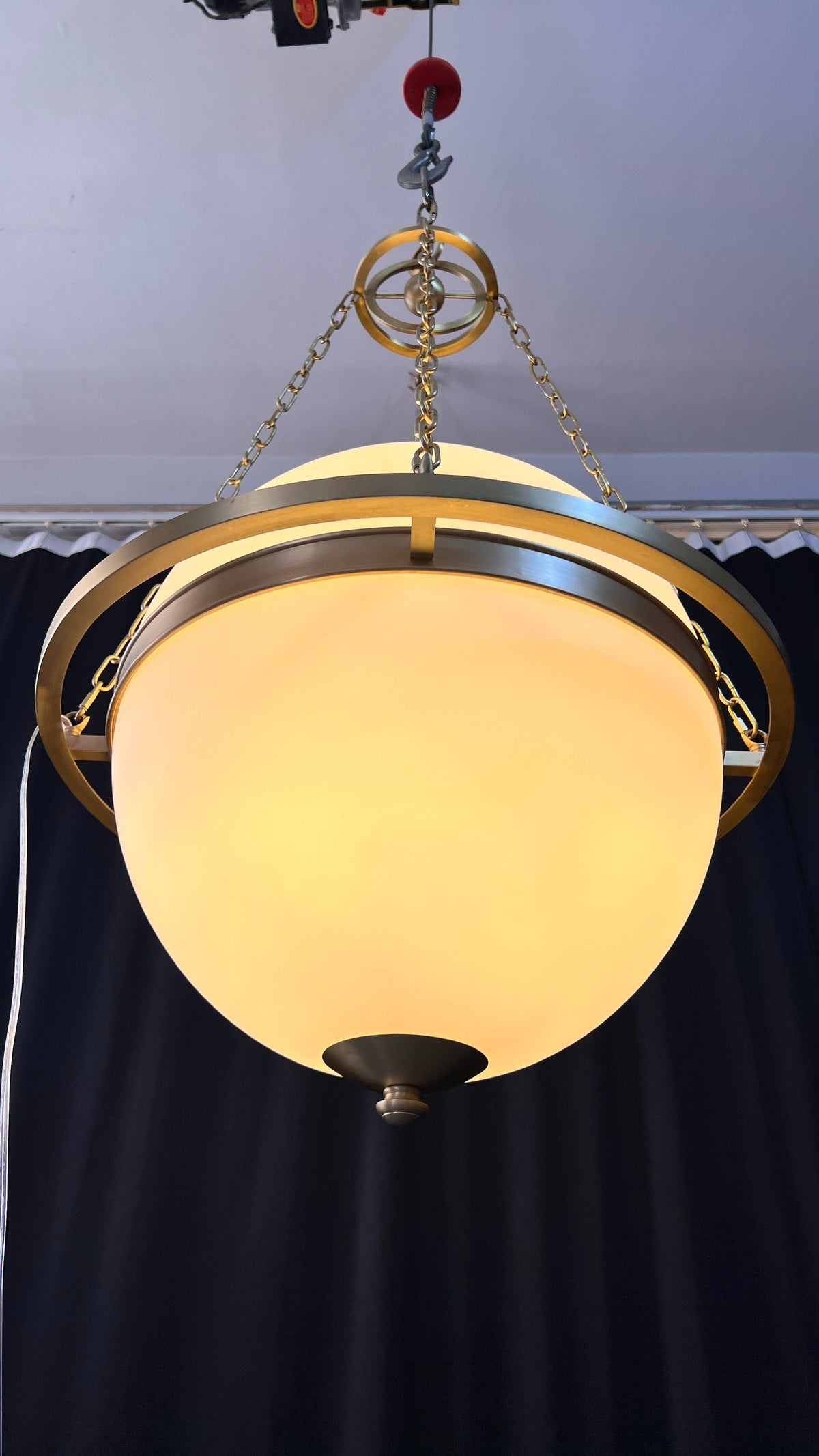 Modern White Globe Chandelier for Living Room / bedroom