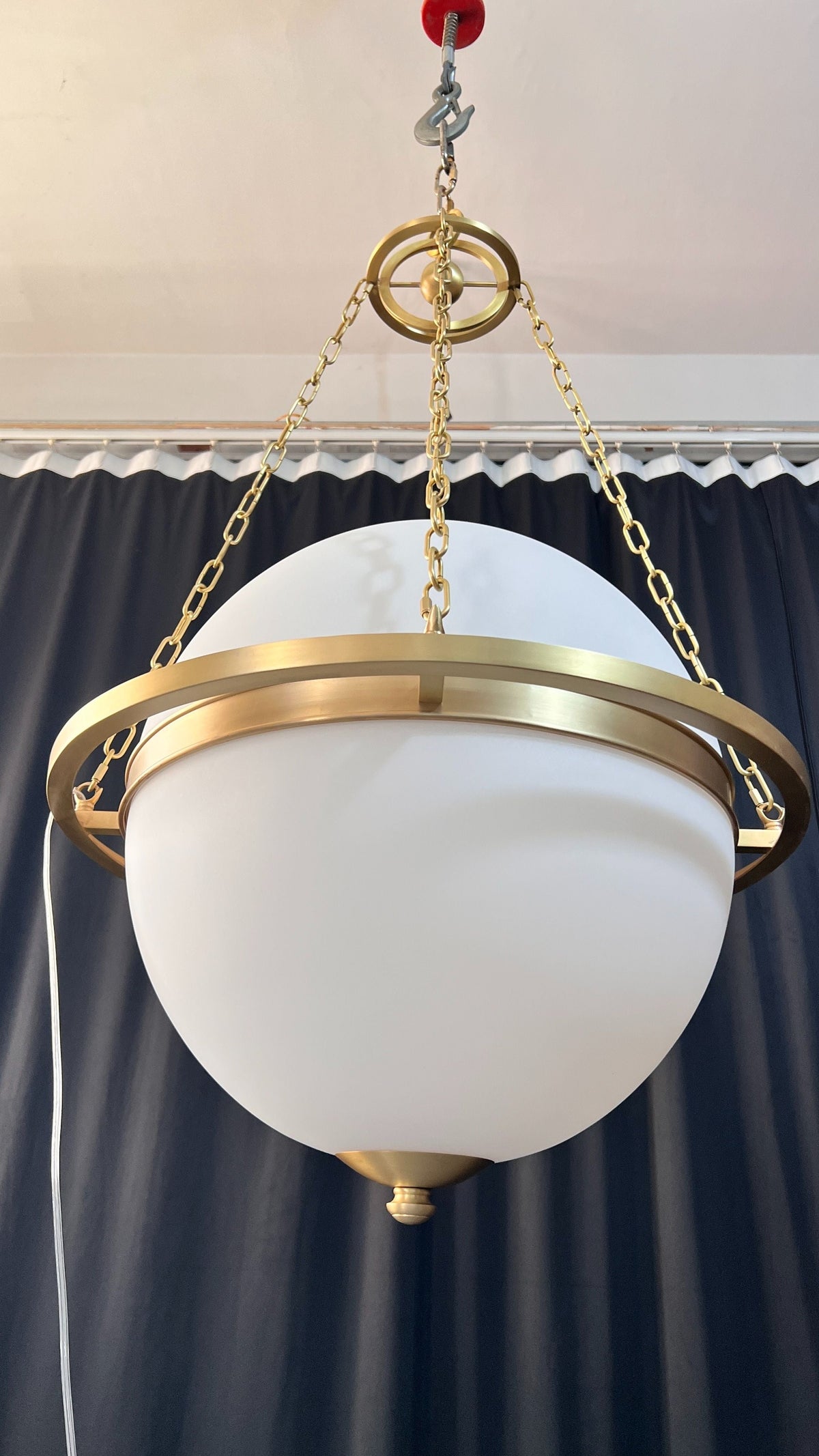 Modern White Globe Chandelier for Living Room / bedroom