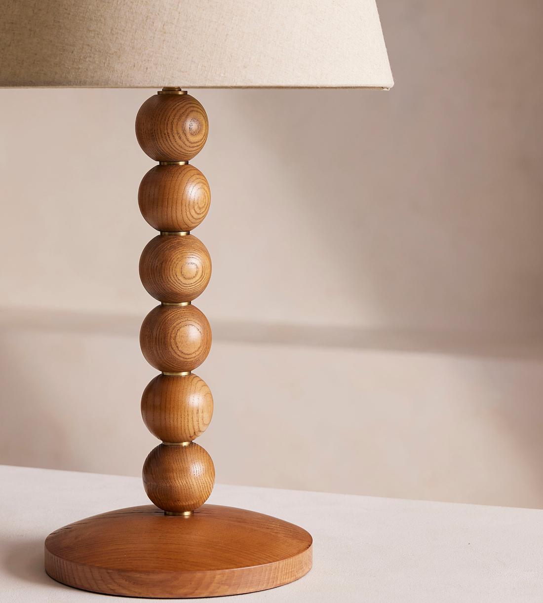 Oak Disc Table Lamp with Linen Shade - Erhaus product image 4