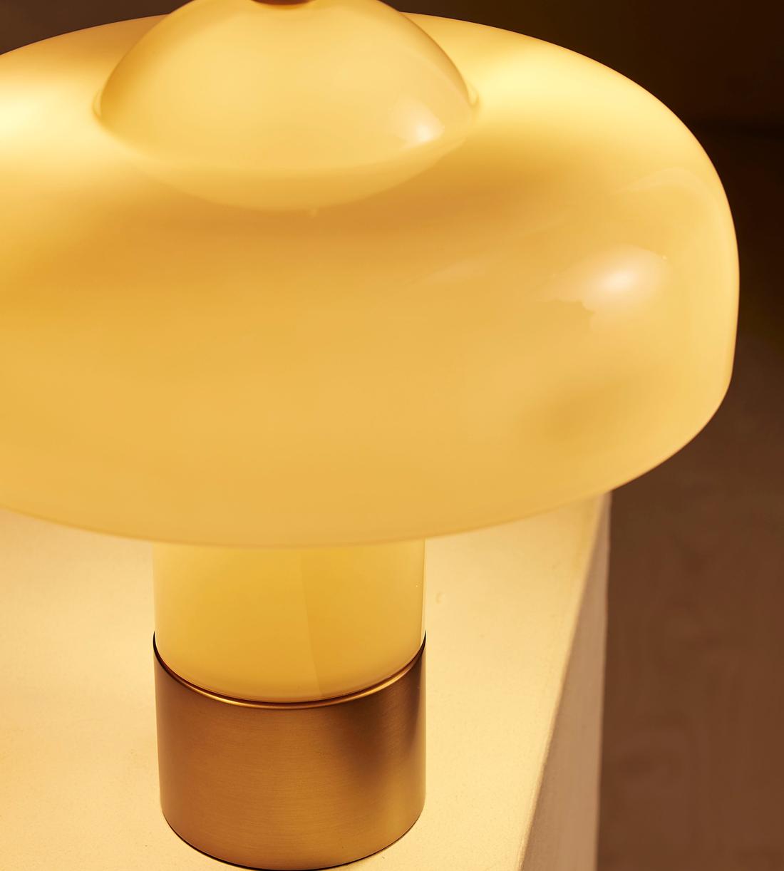 Cream Lacquer Glass Table Lamp - Erhaus product image 4