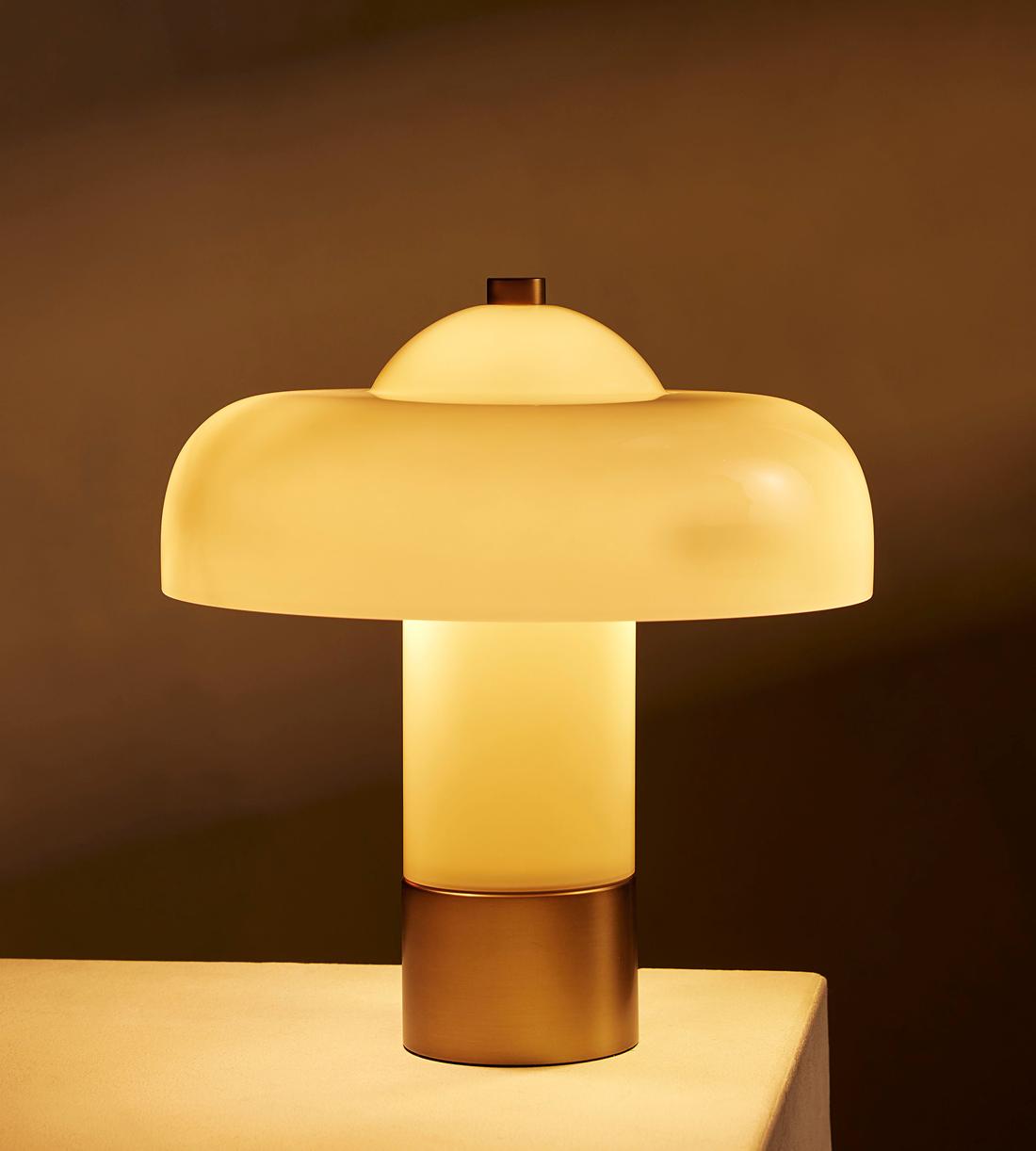 Cream Lacquer Glass Table Lamp - Erhaus product image 3