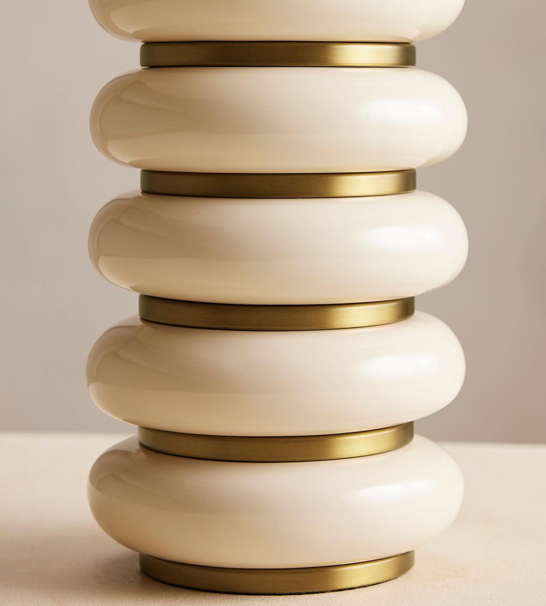 Cream Lacquer Table Lamp with Linen Shade - Erhaus product image 5
