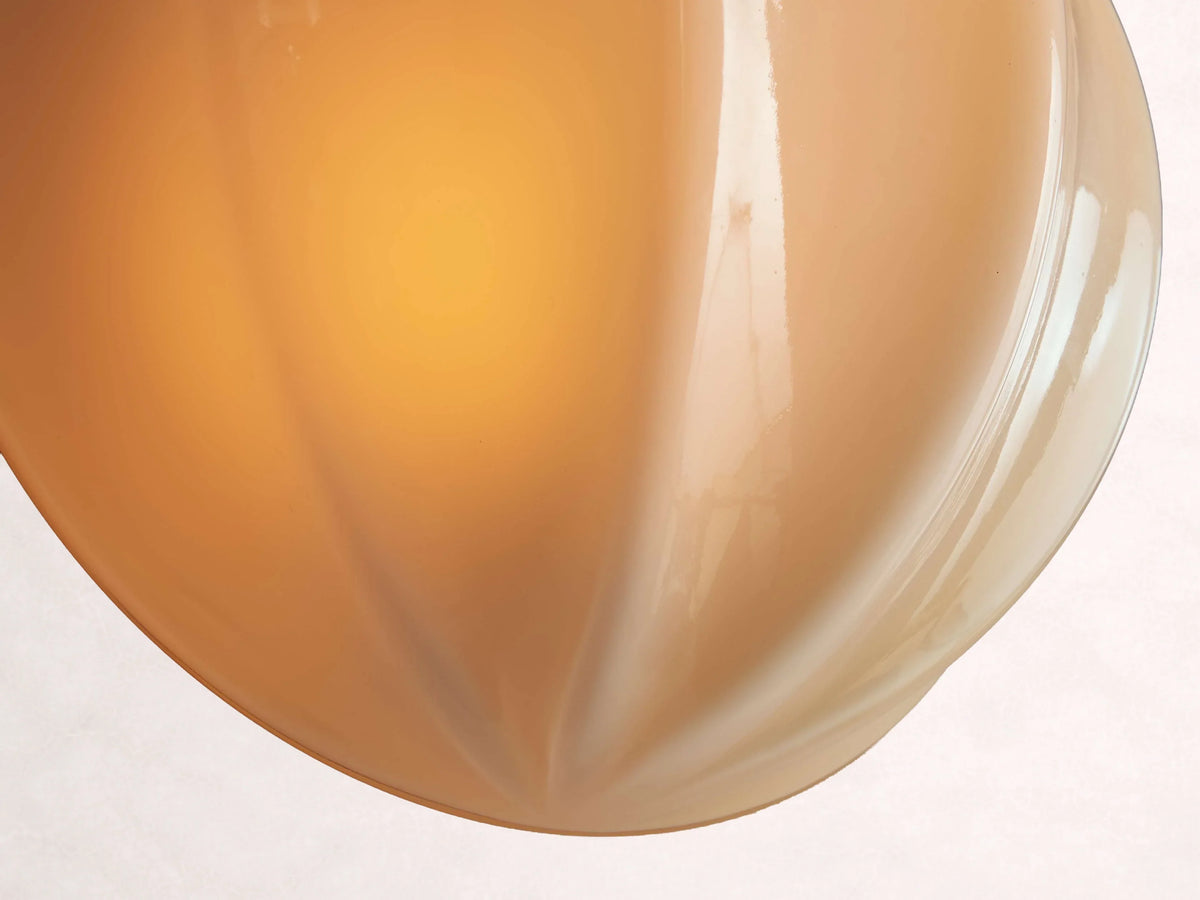 Agnes Clamshell Sconce