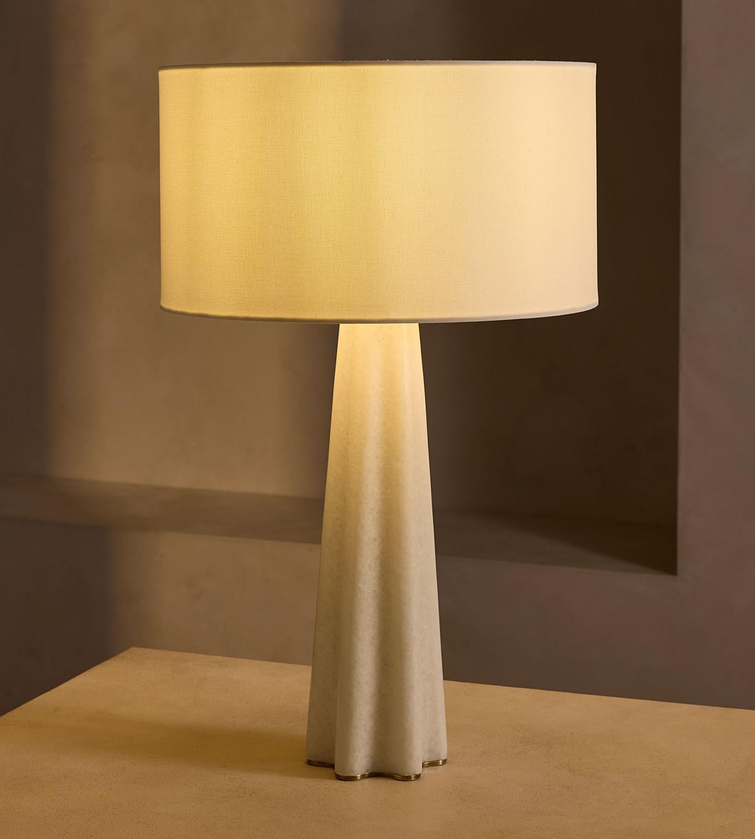 Alabaster Table Lamp with Antique Brass Detail - Erhaus product image 3