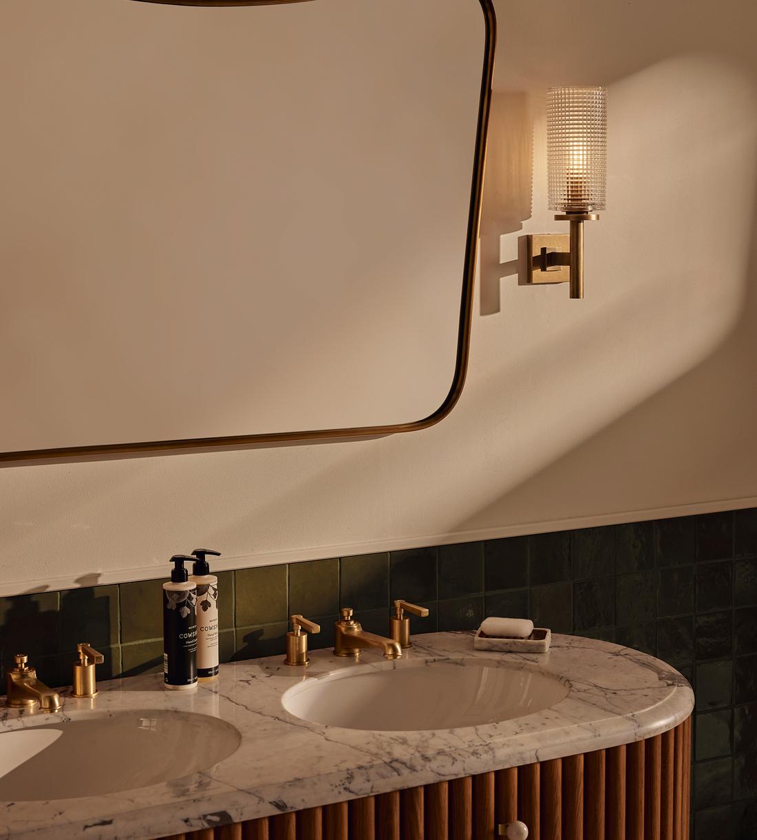 Skye Wall Light