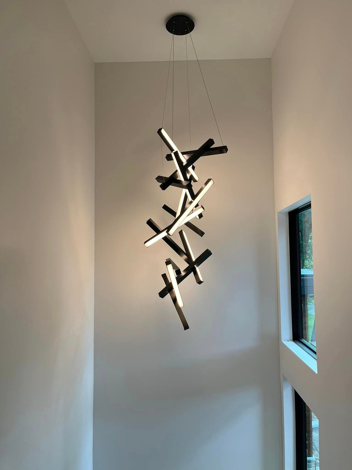 Modern Vertical Geometric Aluminum Chandelier for Staircase / foyer / high-Ceiling
