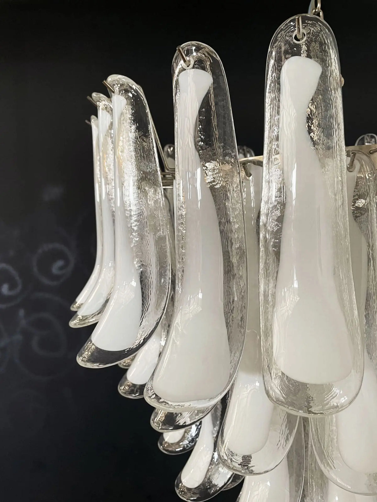 Murano Glass Chandelier – 75 Petals – Transparent