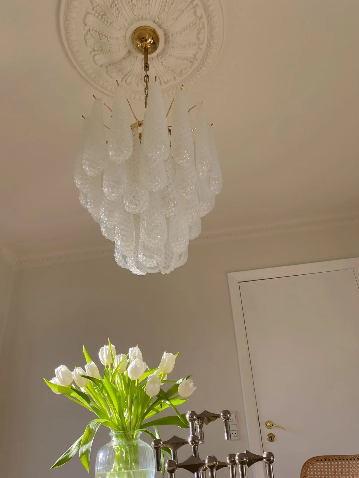 Murano Chandelier – Drop – 41 Glasses – Opalino
