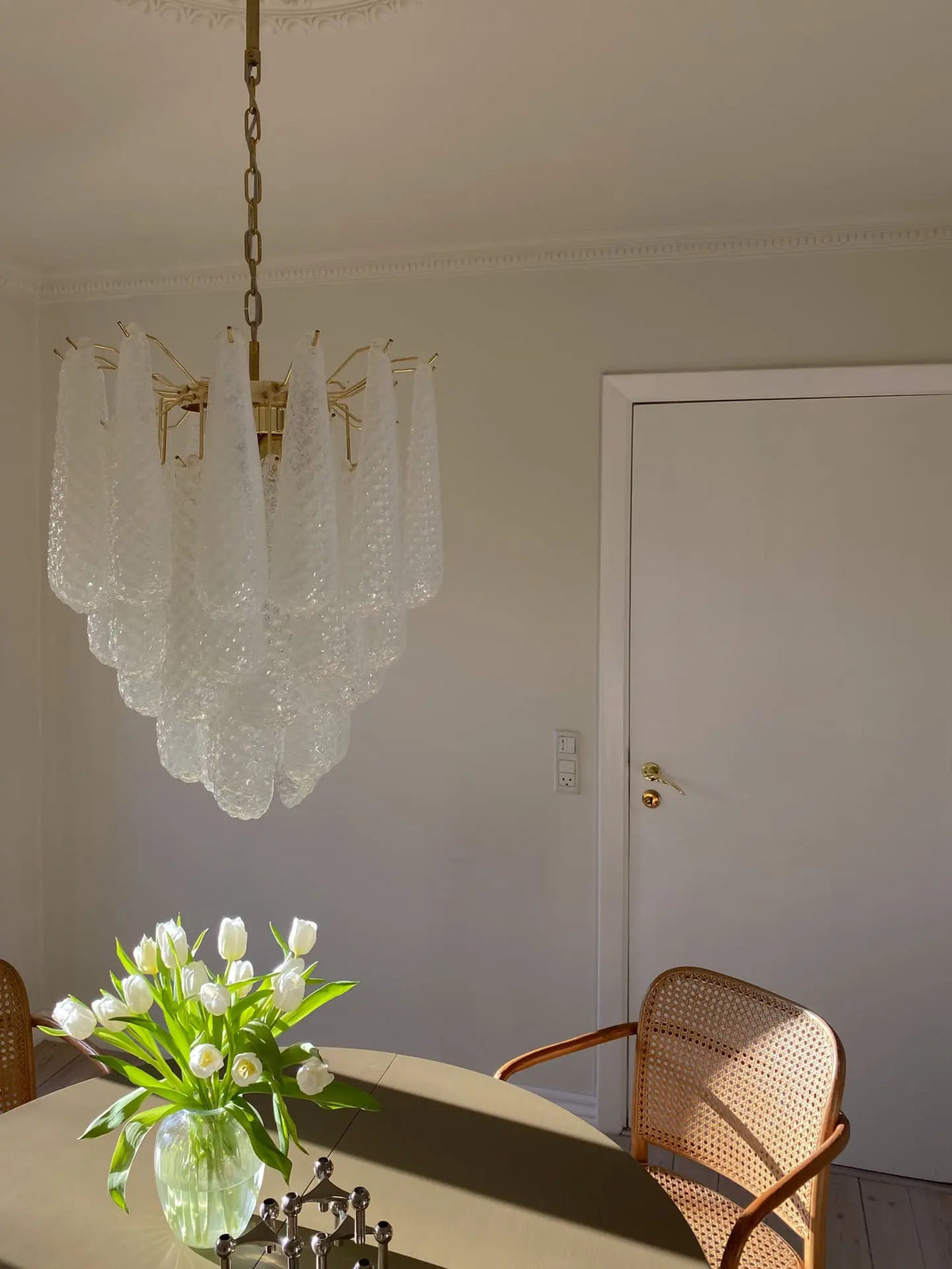 Murano Chandelier – Drop – 41 Glasses – Opalino