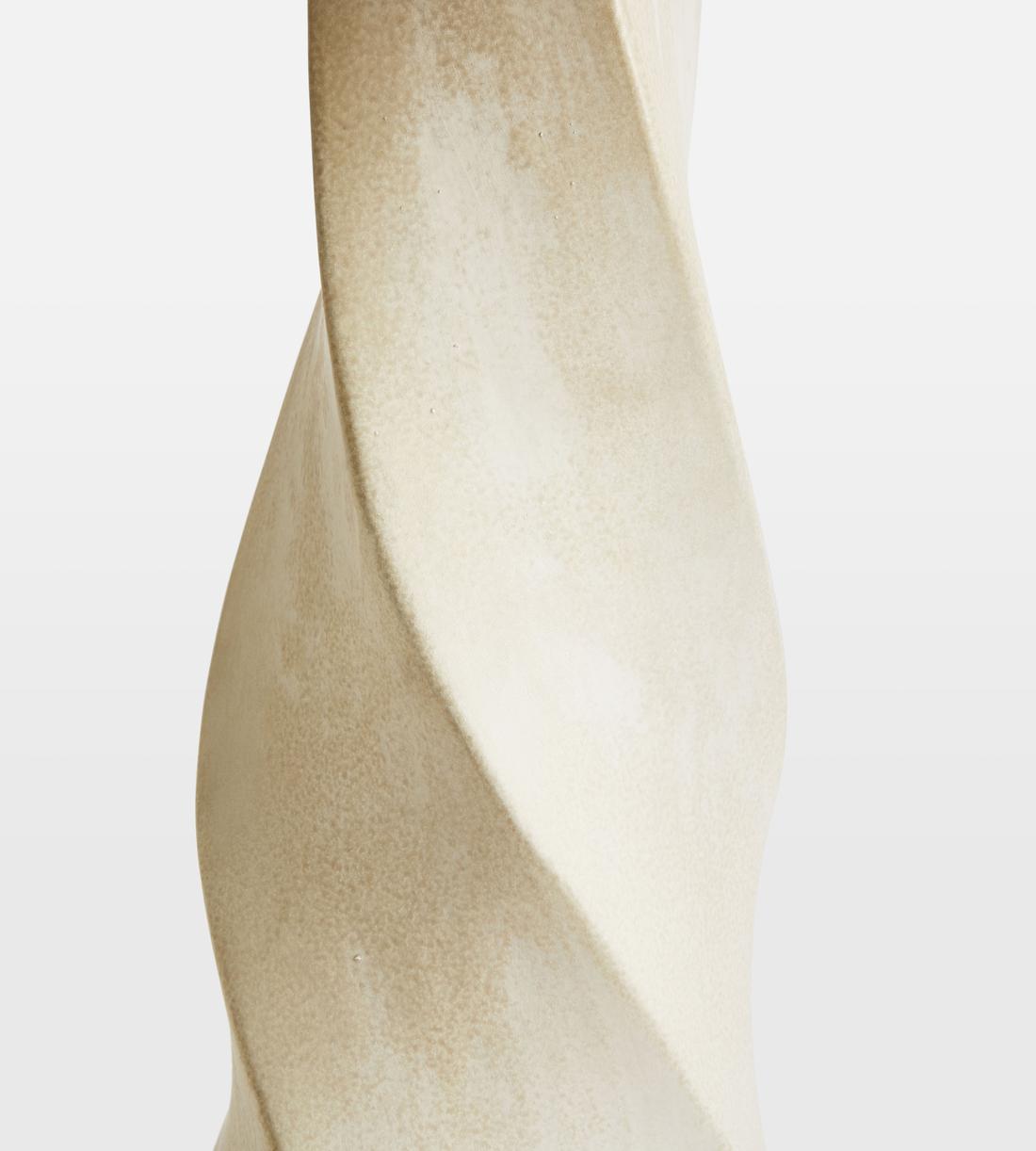 Ceramic Table Lamp with Rattan Shade - Erhaus product image 5