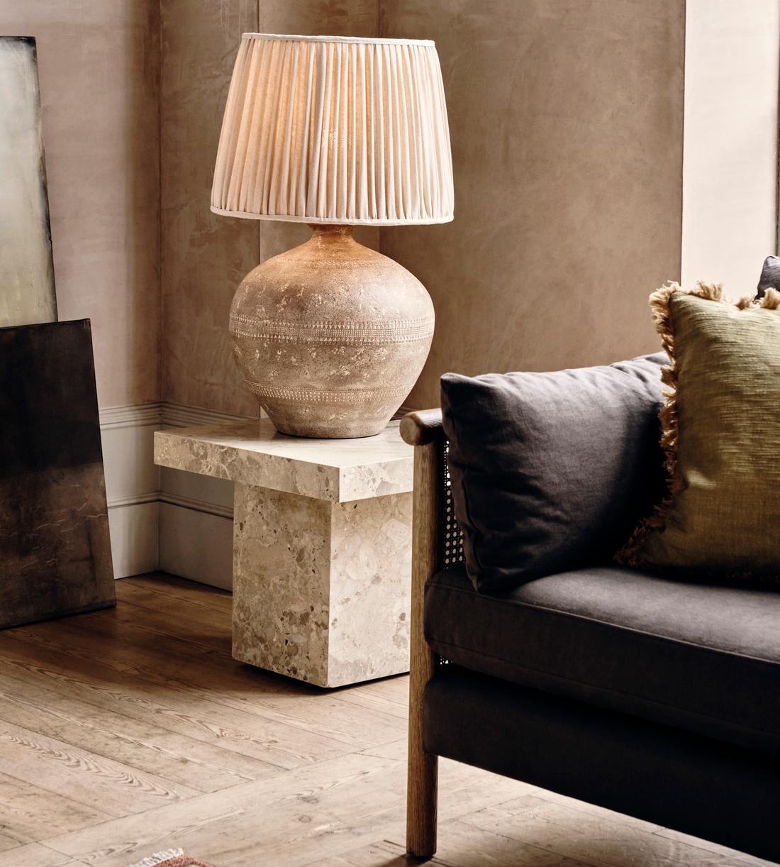 Low Ceramic Table Lamp with Linen Shade - Erhaus product image 1