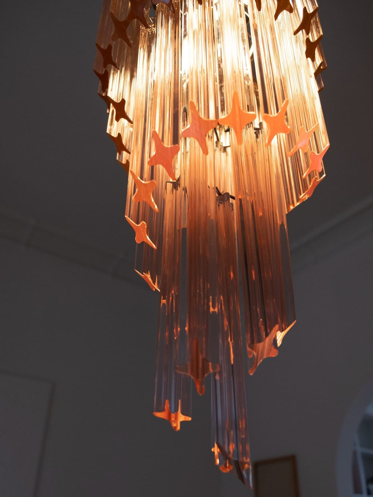 Murano Glass Chandelier – Spiral – 54 Prisms – Pink