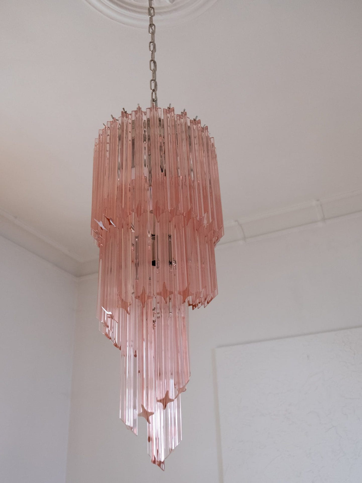 Murano Glass Chandelier – Spiral – 54 Prisms – Pink