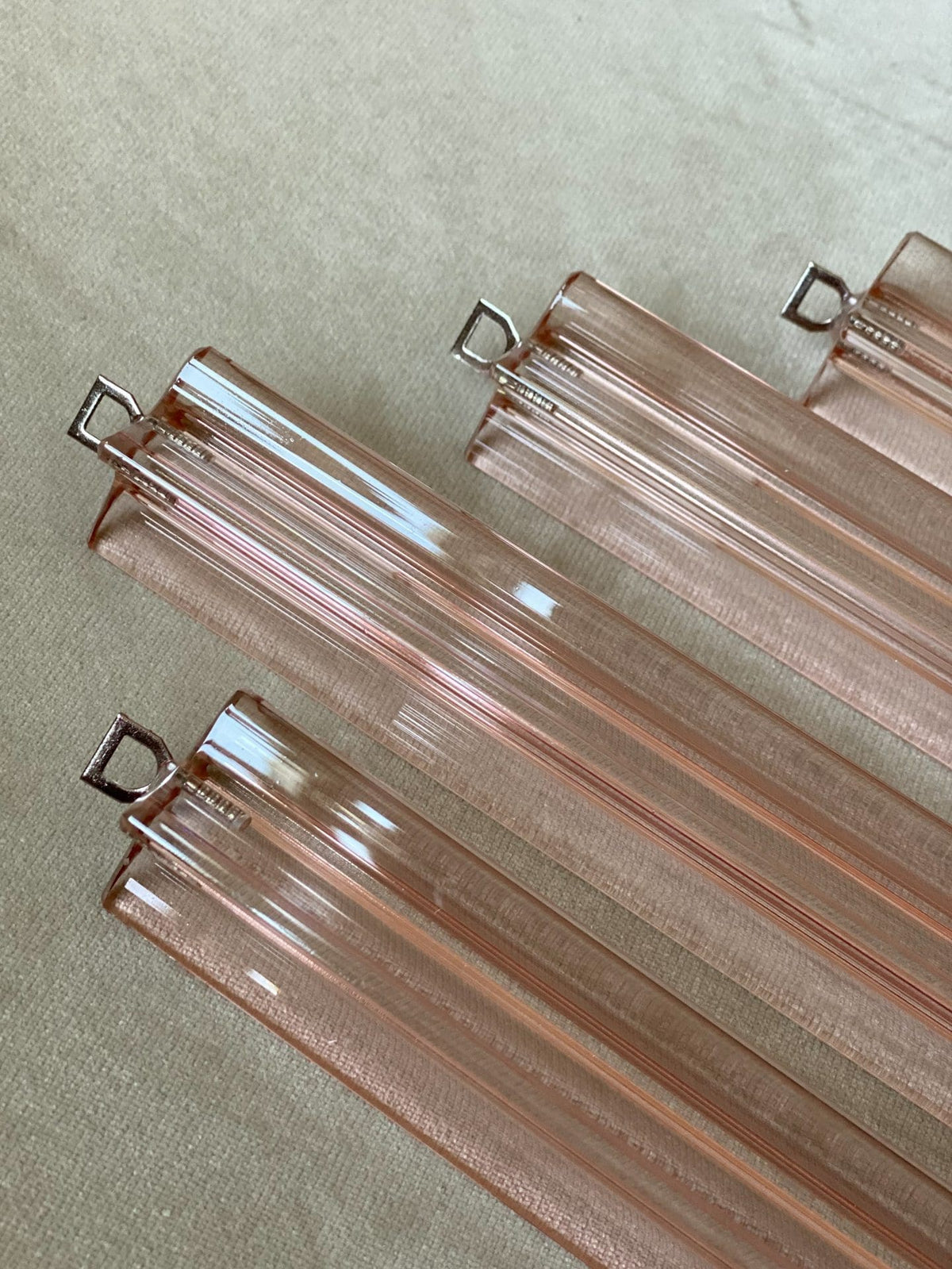 Murano Glass Chandelier – Spiral – 54 Prisms – Pink