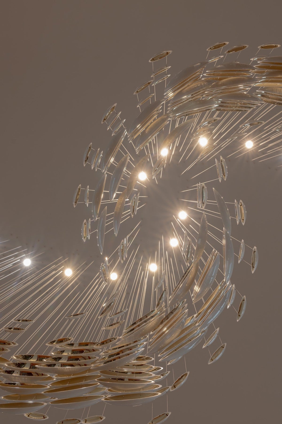 Modern Artistic Golden Dragon Egg Glass Pendant Ceiling Light for Dining Room
