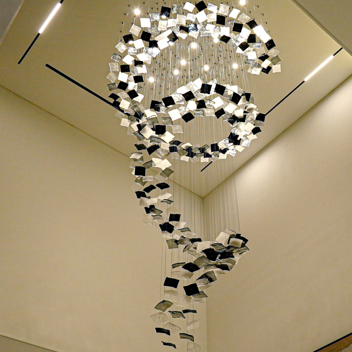 Modern Glass Spiral Floating Square Chandelier – High-Quality Finish