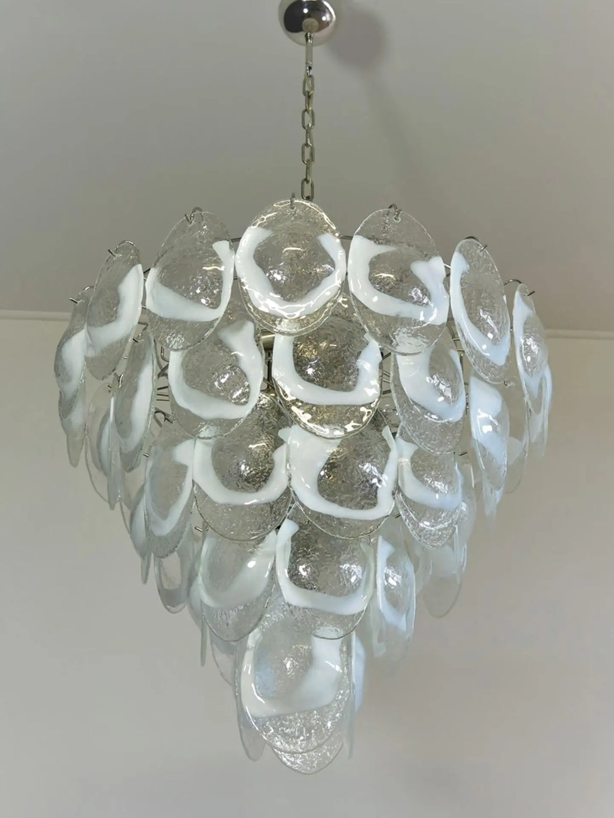 Murano Chandelier – 50 Lattimo Glass – Transparent