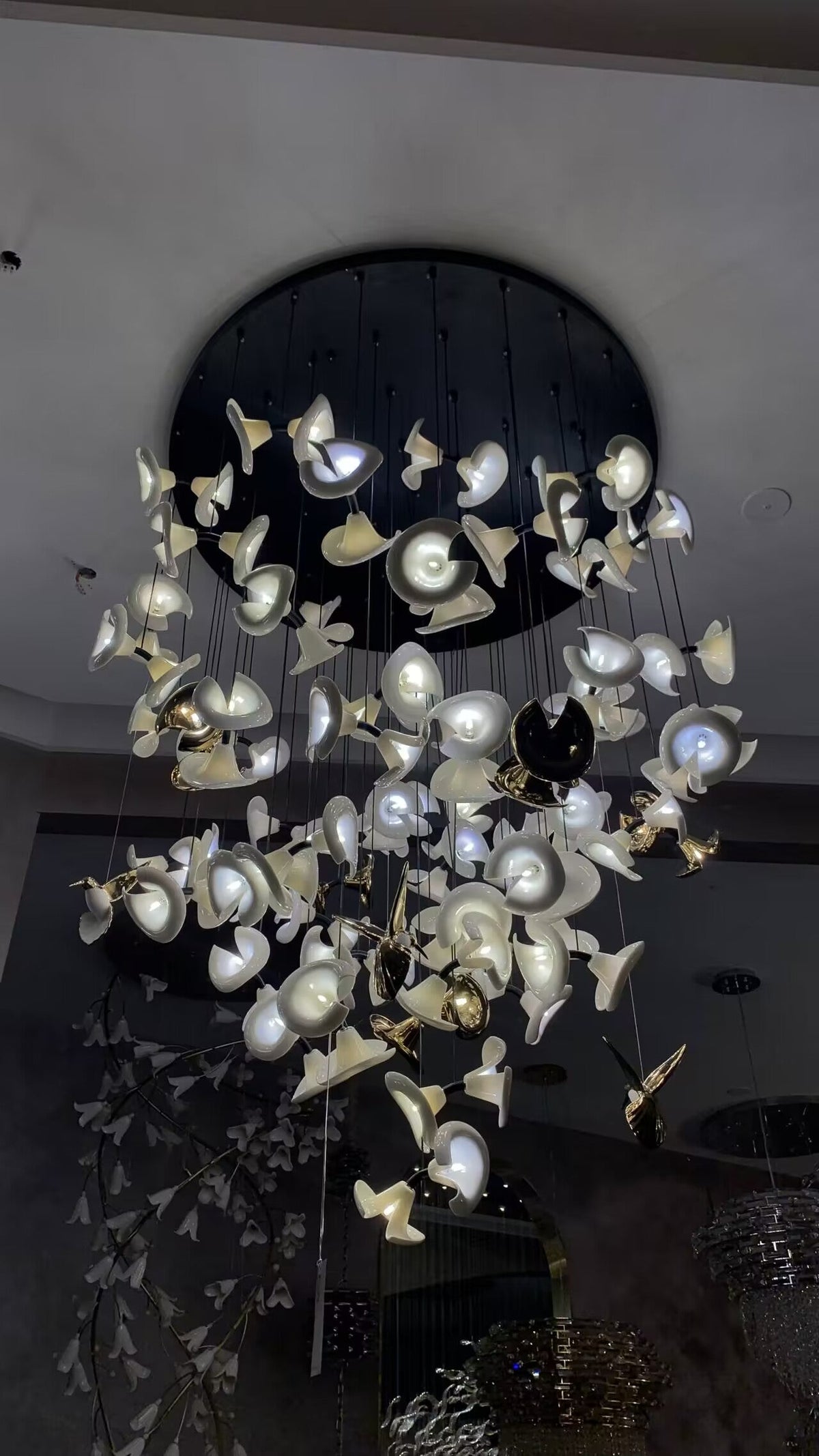 Modern Art Petunia Chandelier for Staircase / foyer / living Room