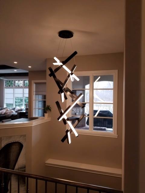 Modern Vertical Geometric Aluminum Chandelier for Staircase / foyer / high-Ceiling