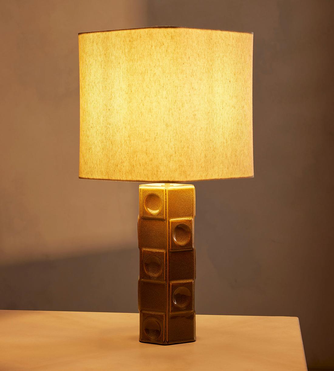 Ceramic Table Lamp with Rectangular Linen Shade - Erhaus product image 1