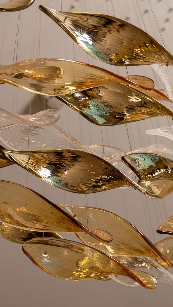 Luxury Glass Leaves Floating Chandelier with High-Quality Finish for Hotel, Villa, Living Room