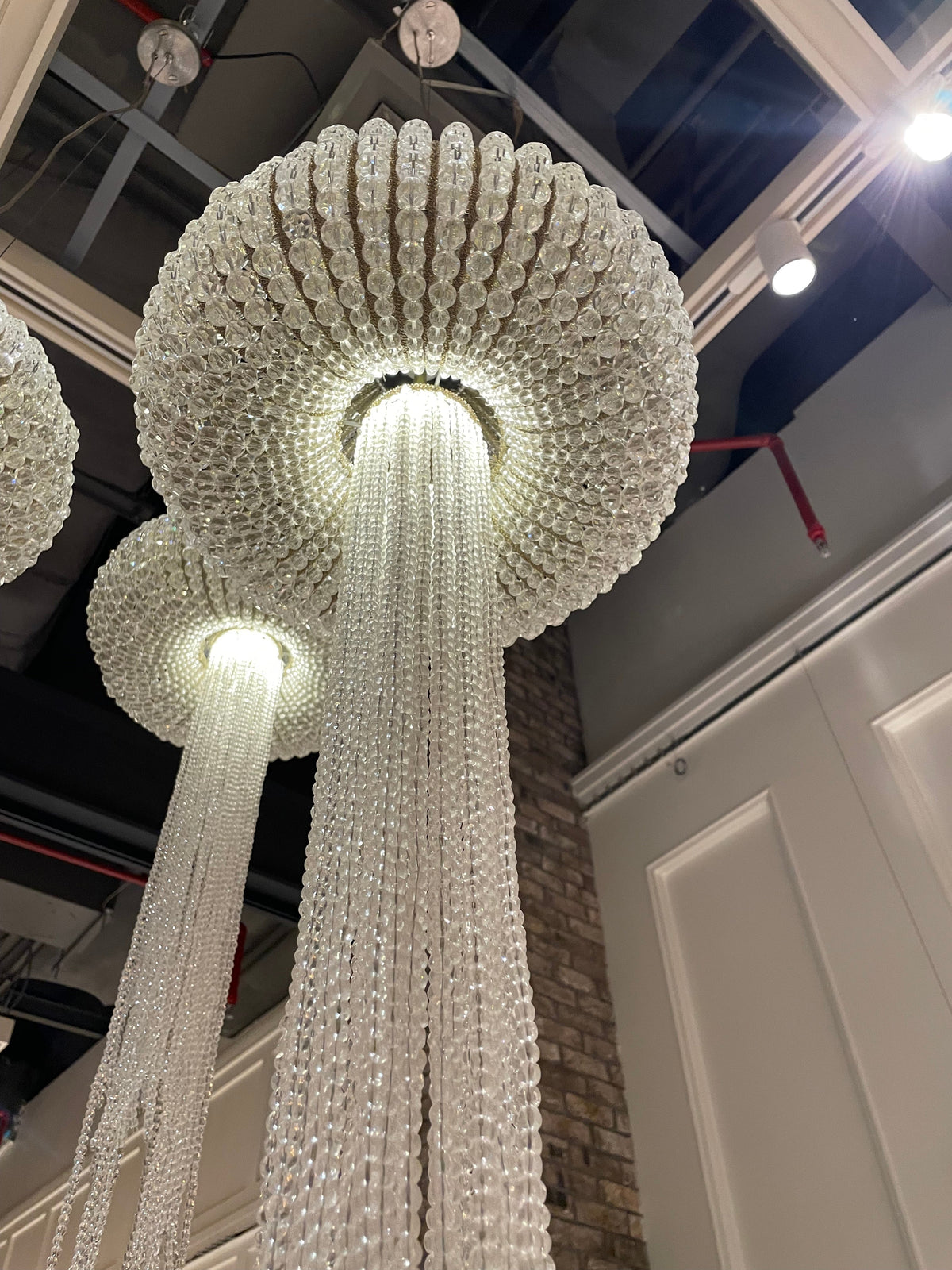 Designer Jellyfish Glass Crystal Pendant Chandelier with Metal Finish for Dining Room Entryway Bedroom