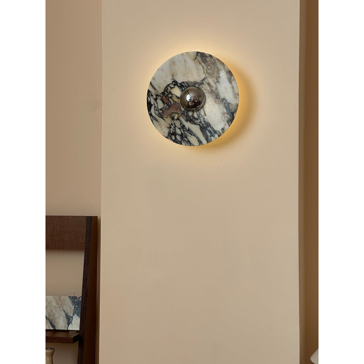 Calacatta Round Marble Sconce