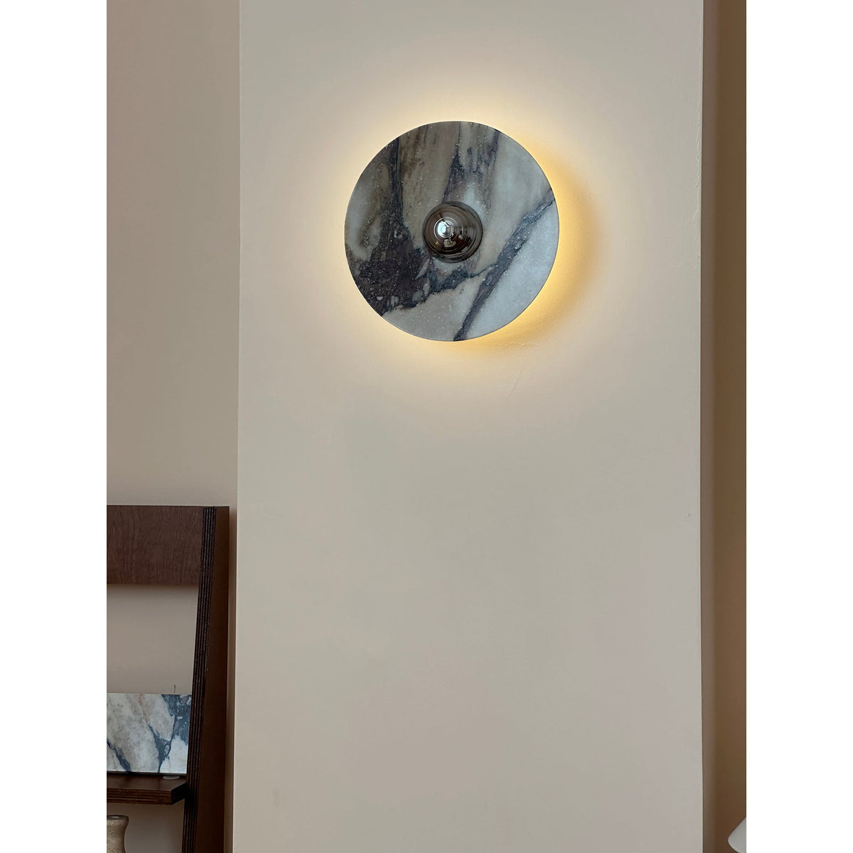 Calacatta Round Marble Sconce