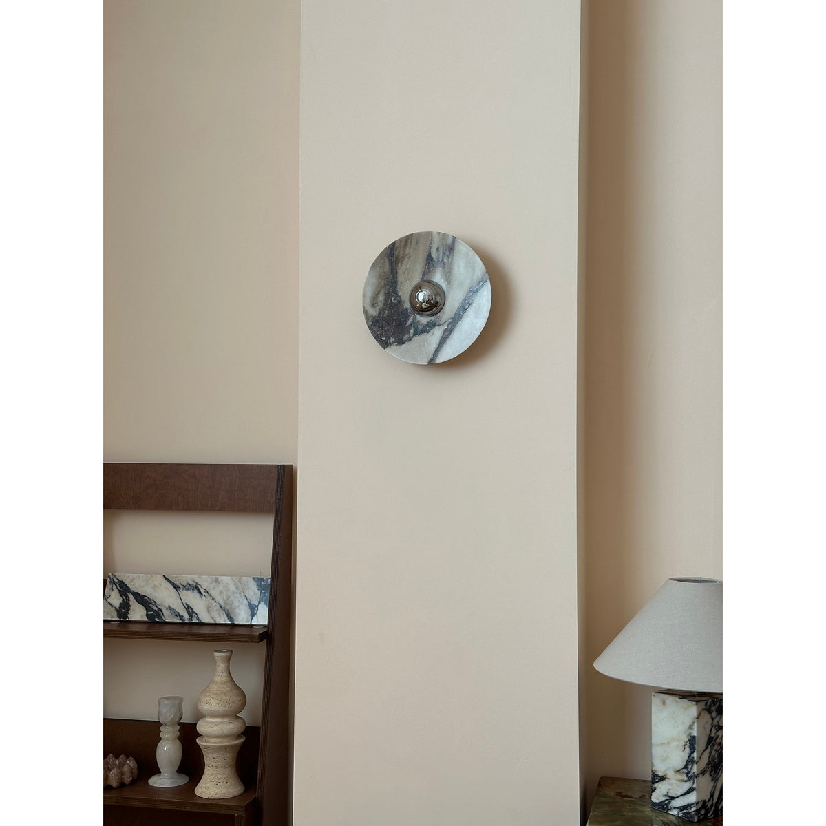 Calacatta Round Marble Sconce