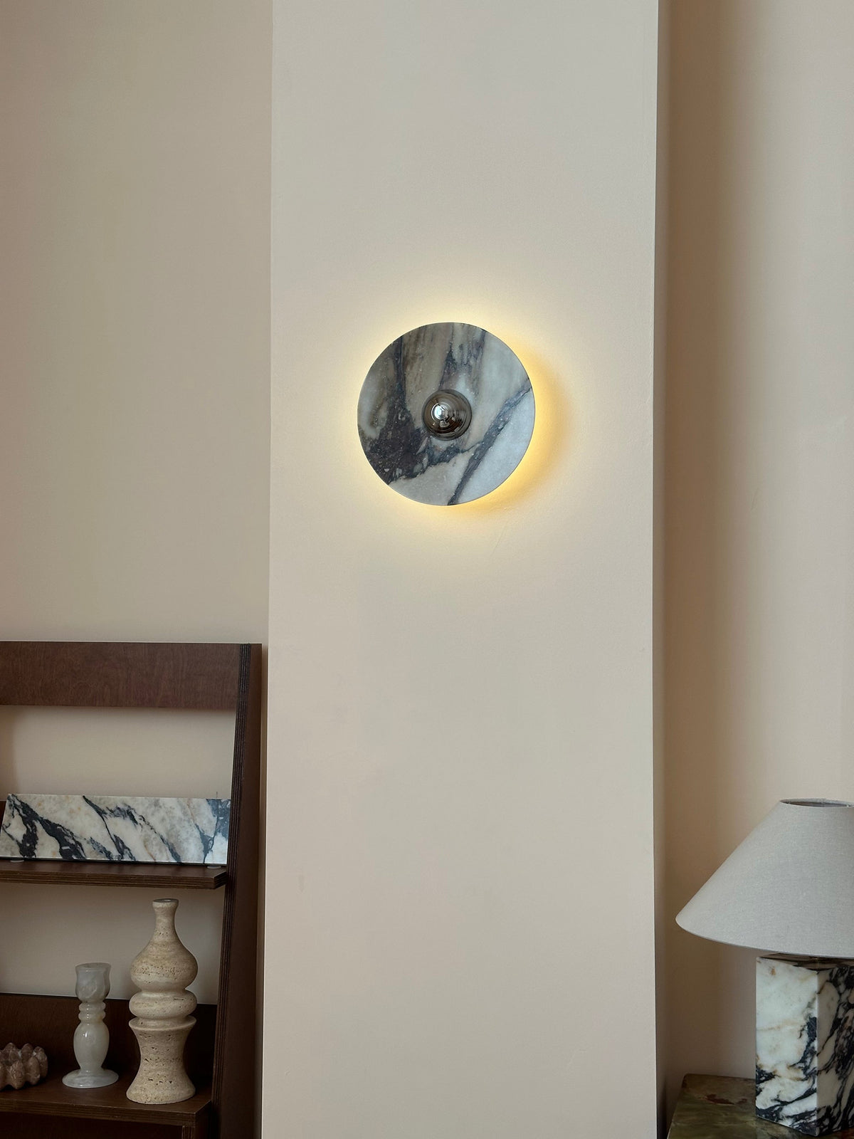 Calacatta Round Marble Sconce