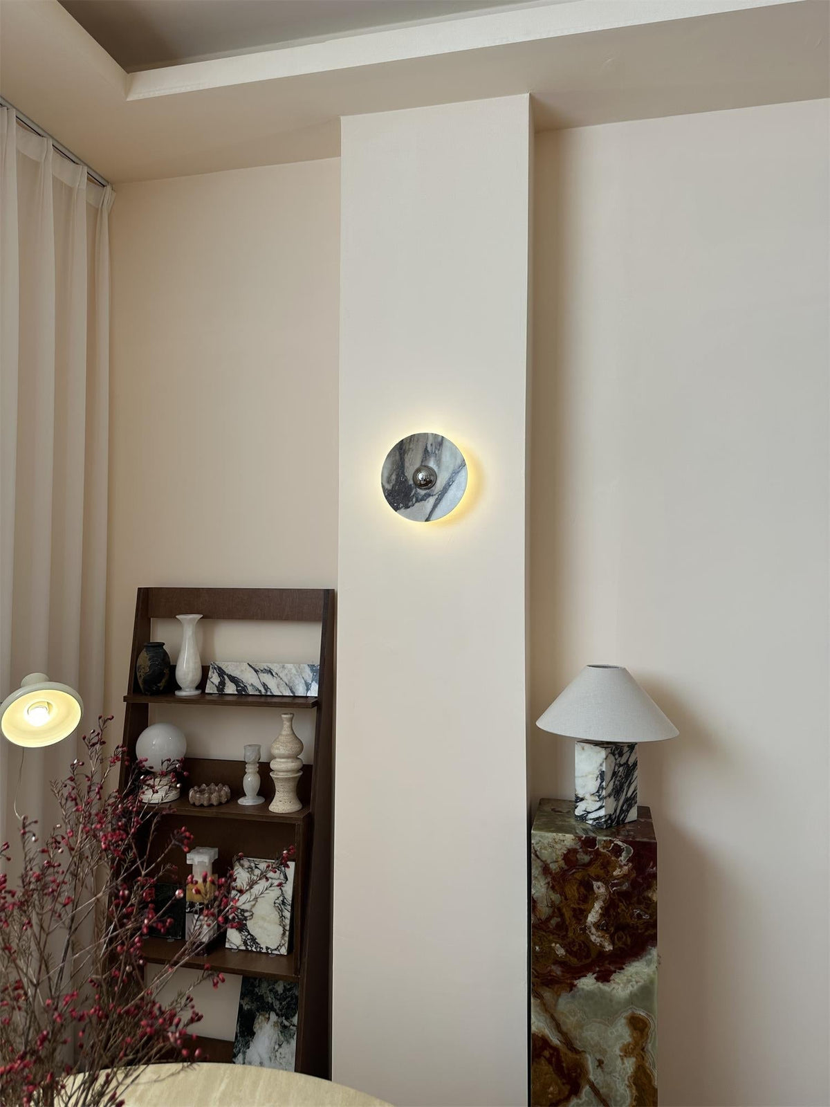 Calacatta Round Marble Sconce