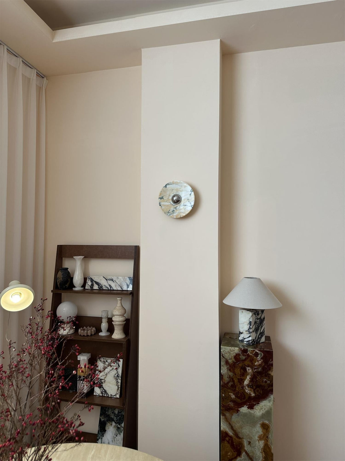 Calacatta Round Marble Sconce