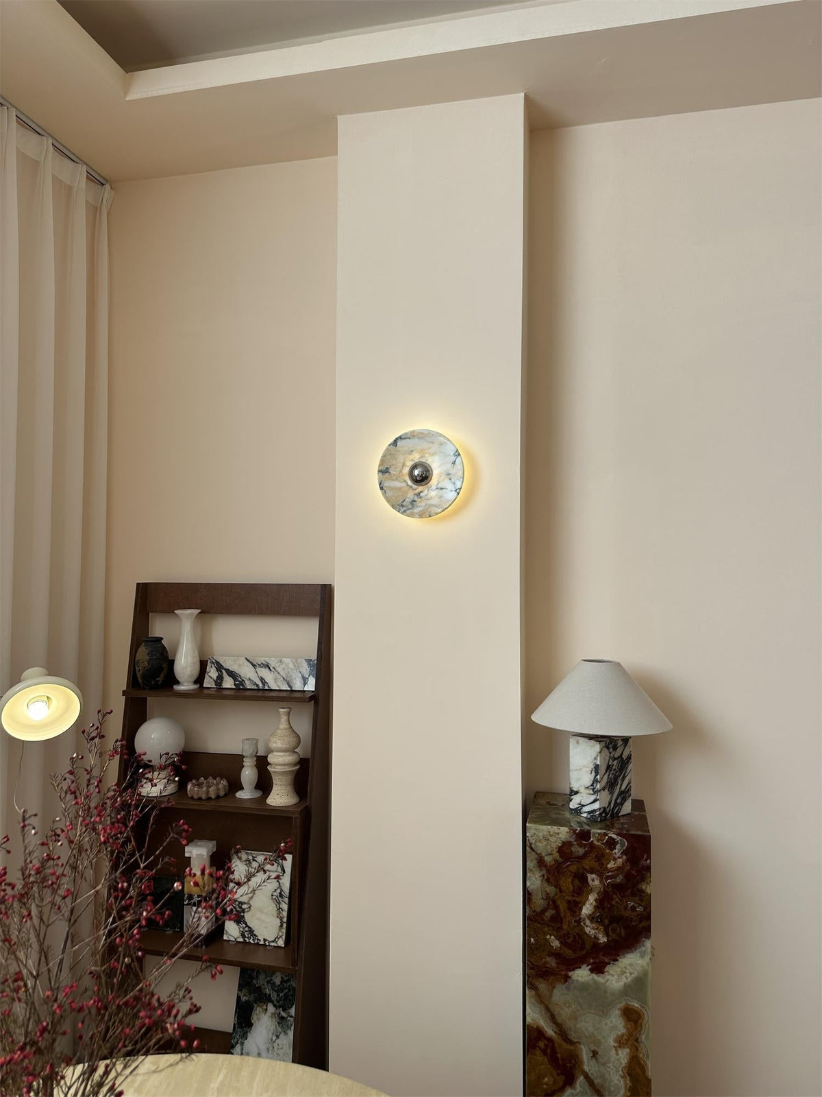 Calacatta Round Marble Sconce
