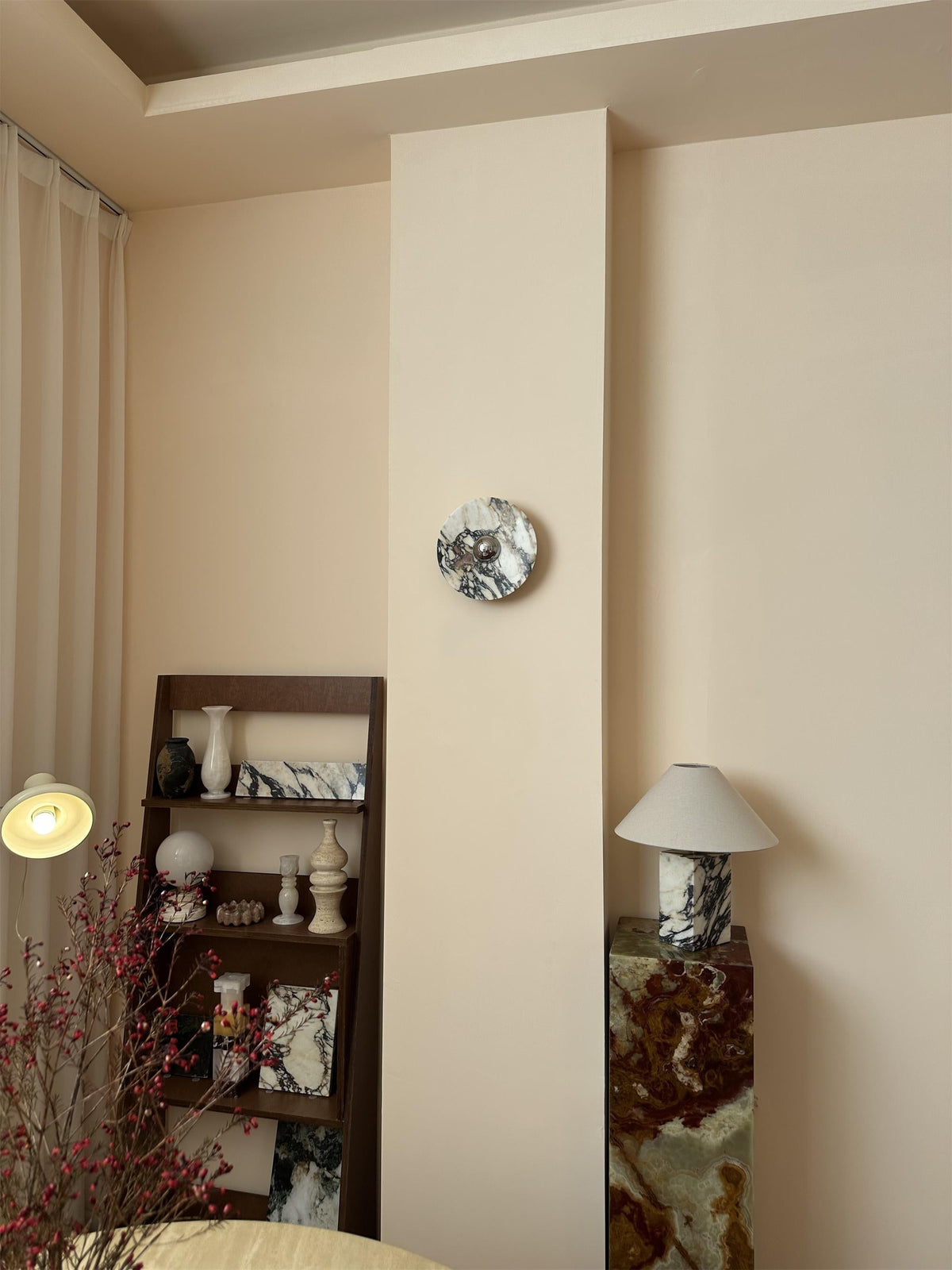 Calacatta Round Marble Sconce
