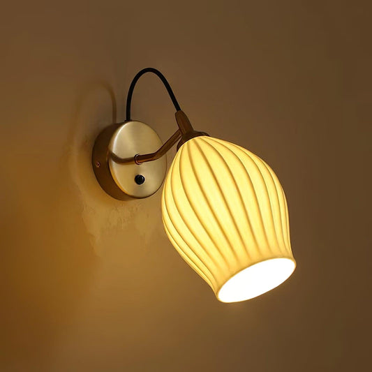 Ceramic Ribbed Wall light - Manohaus