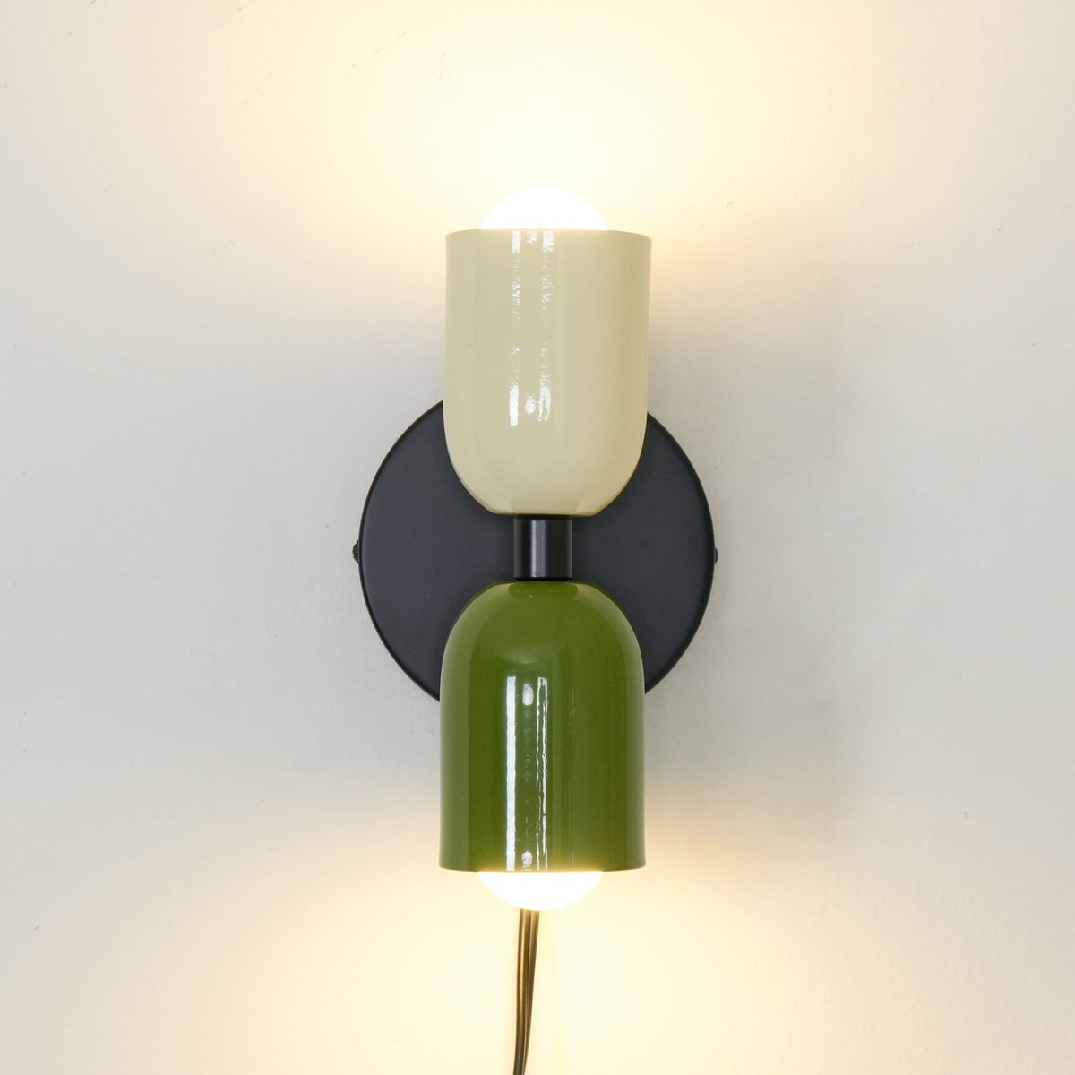 Couleur Double Plug In Wall Lamp