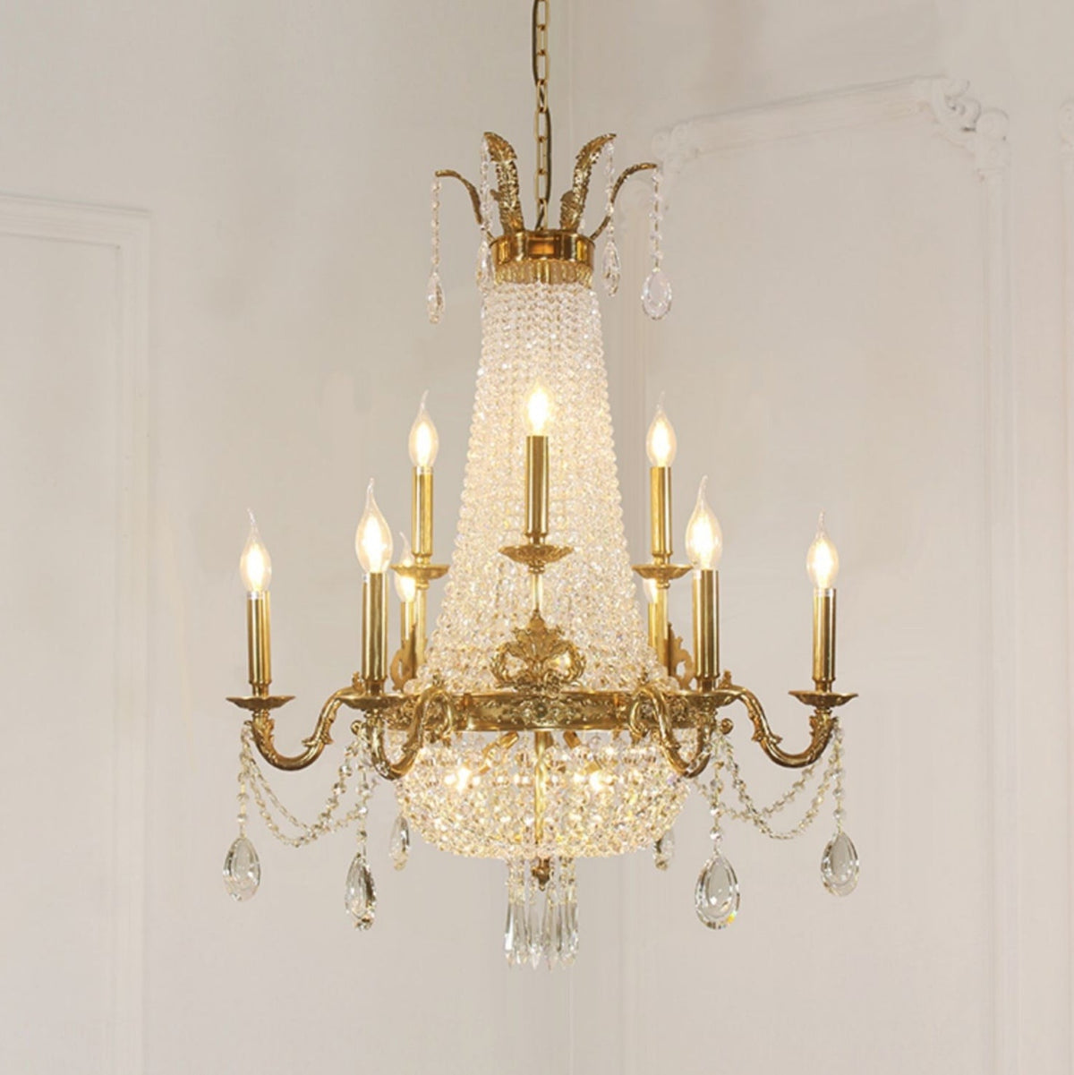 Empire Style Round Brass and K9 Crystal Chandelier with Decorative Finish for Foyer Living Room Dining Room