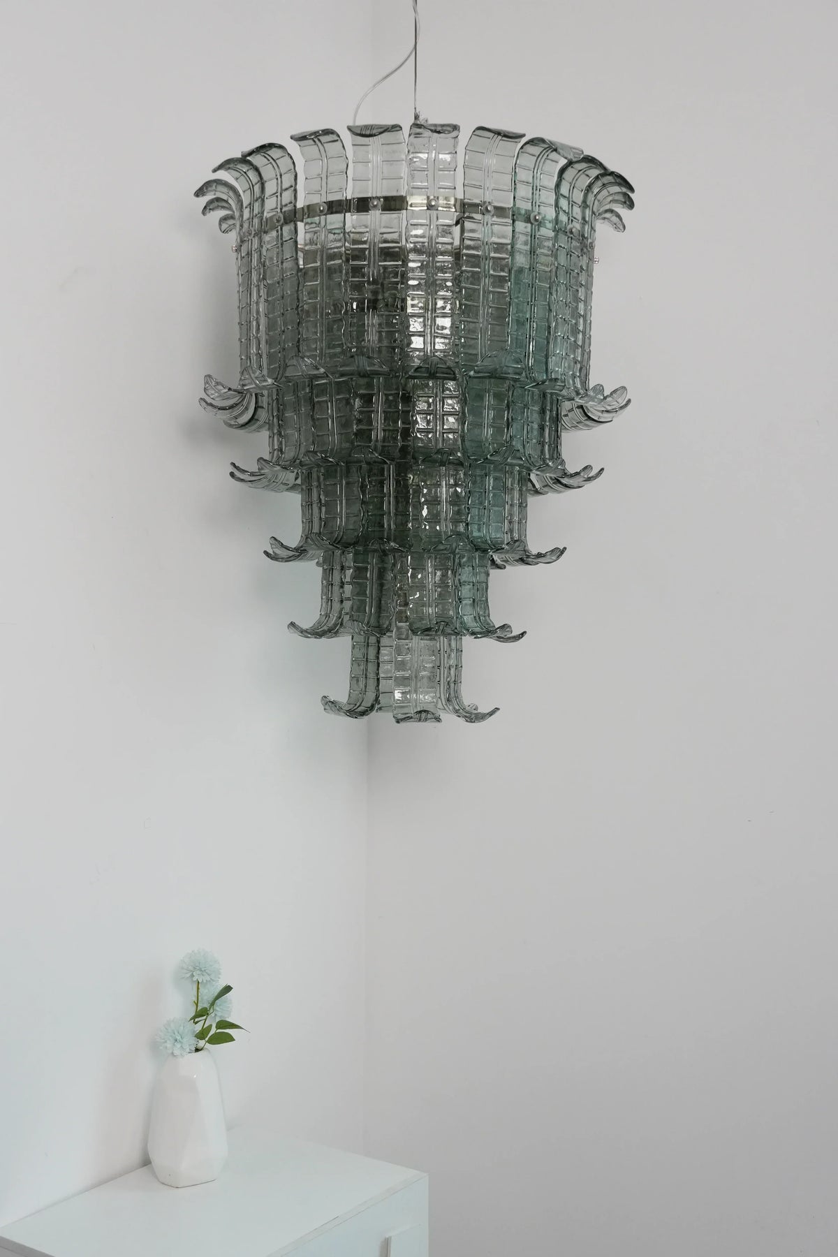 Elegant Leaf-Shaped Murano Glass Chandelier