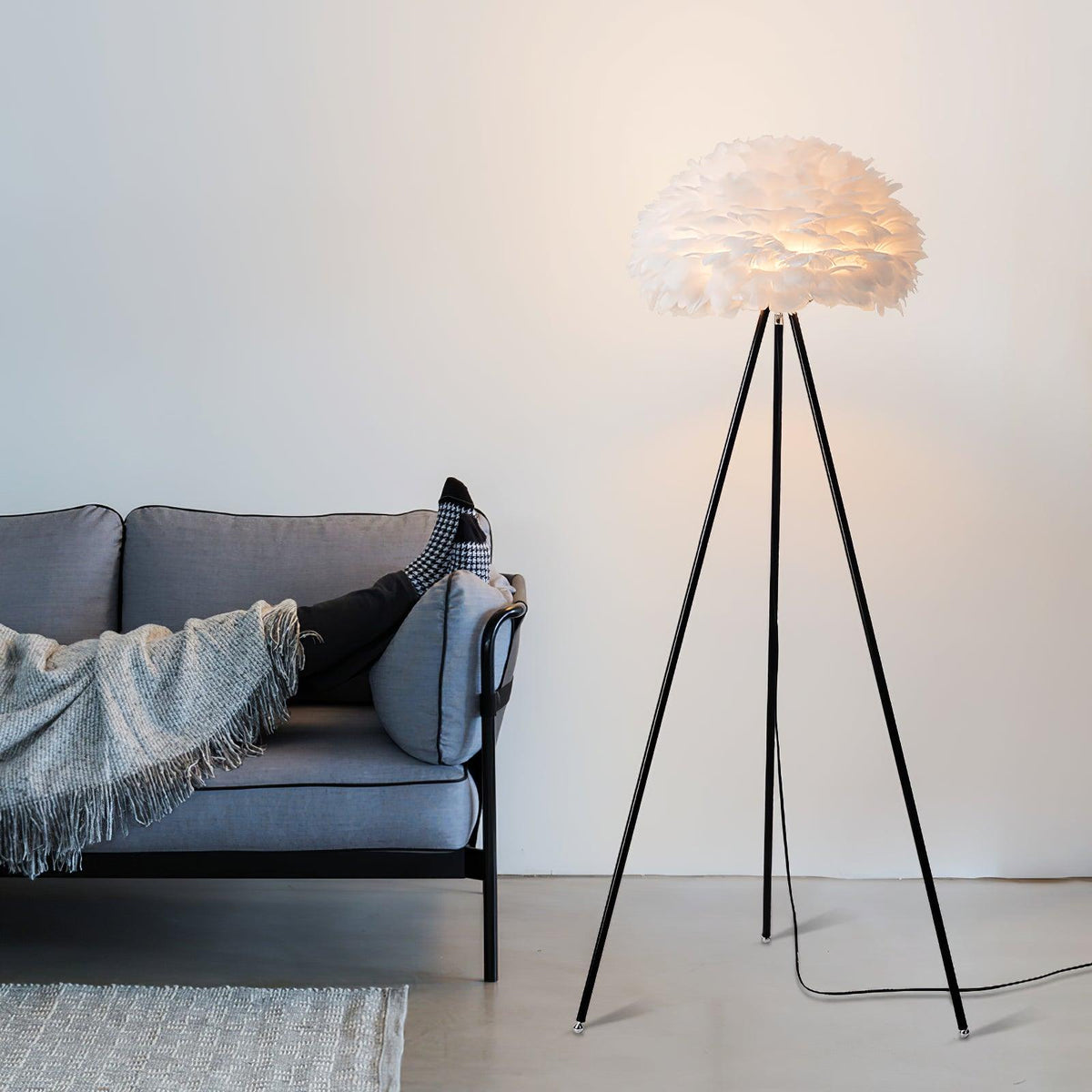 Eos Feather Floor Lamp