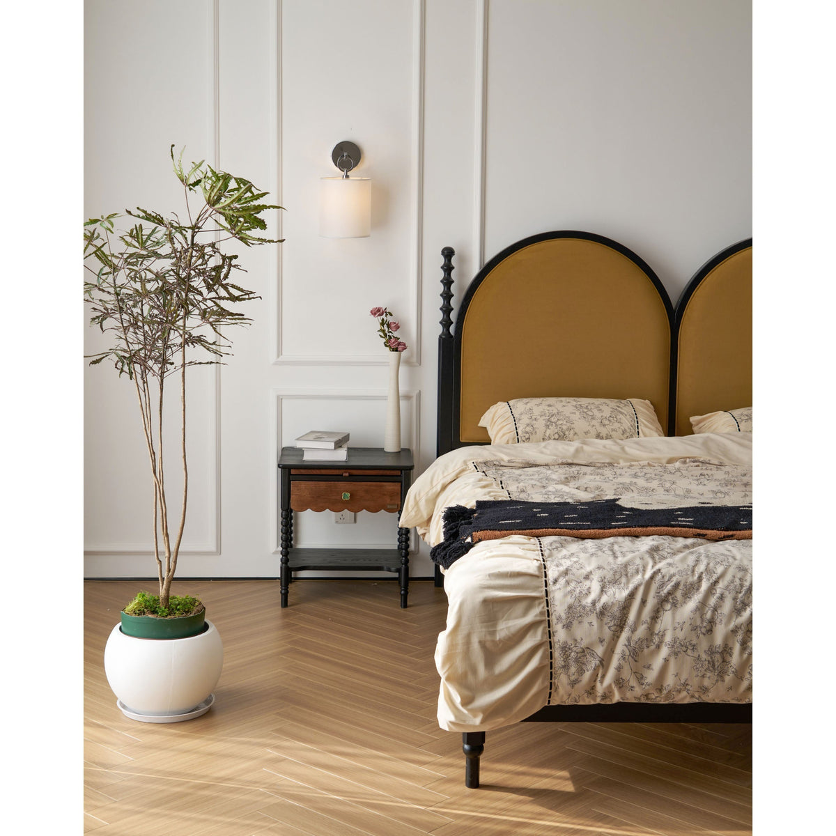Full Circle Sconce