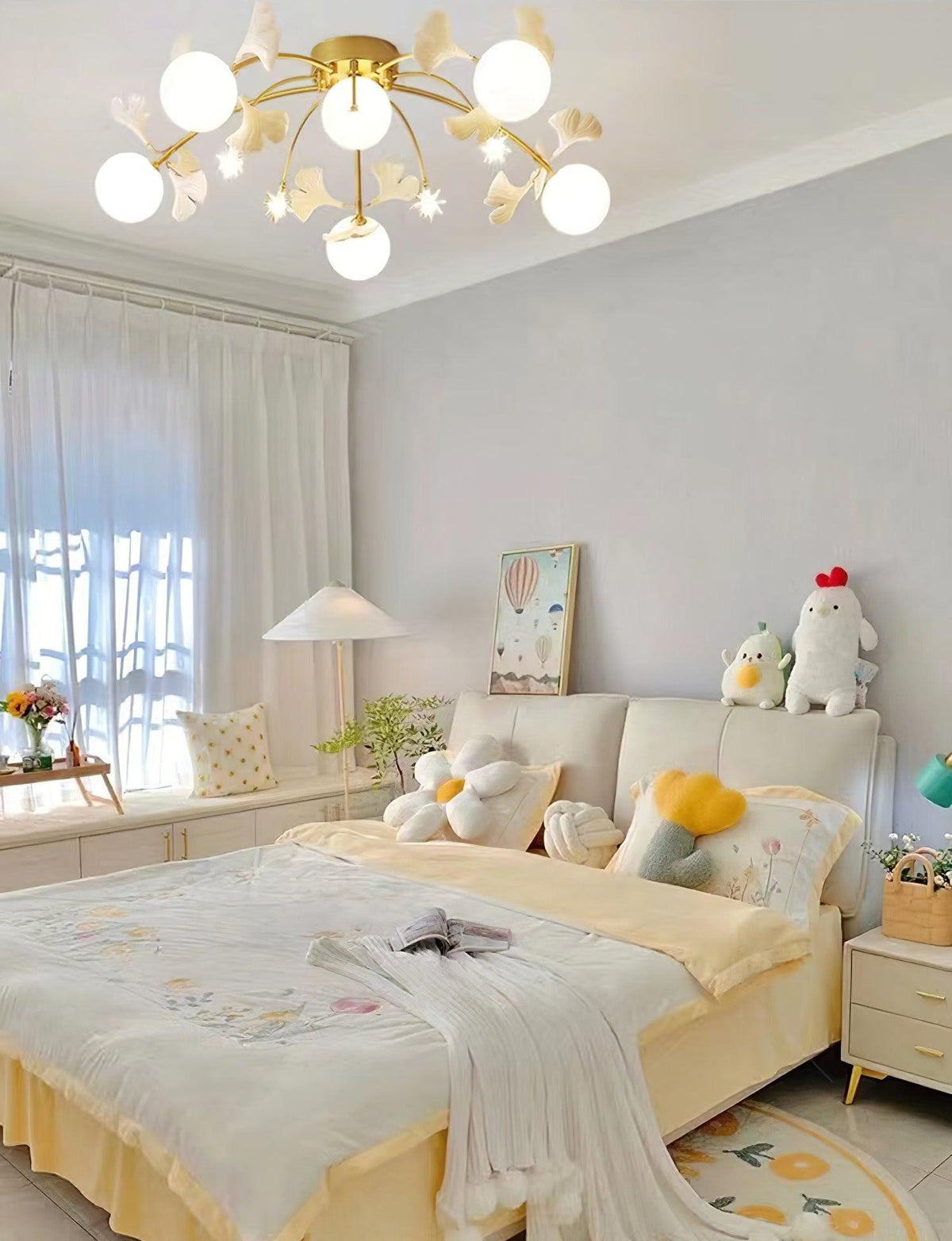 Ginkgo Glass Ceiling Lamp