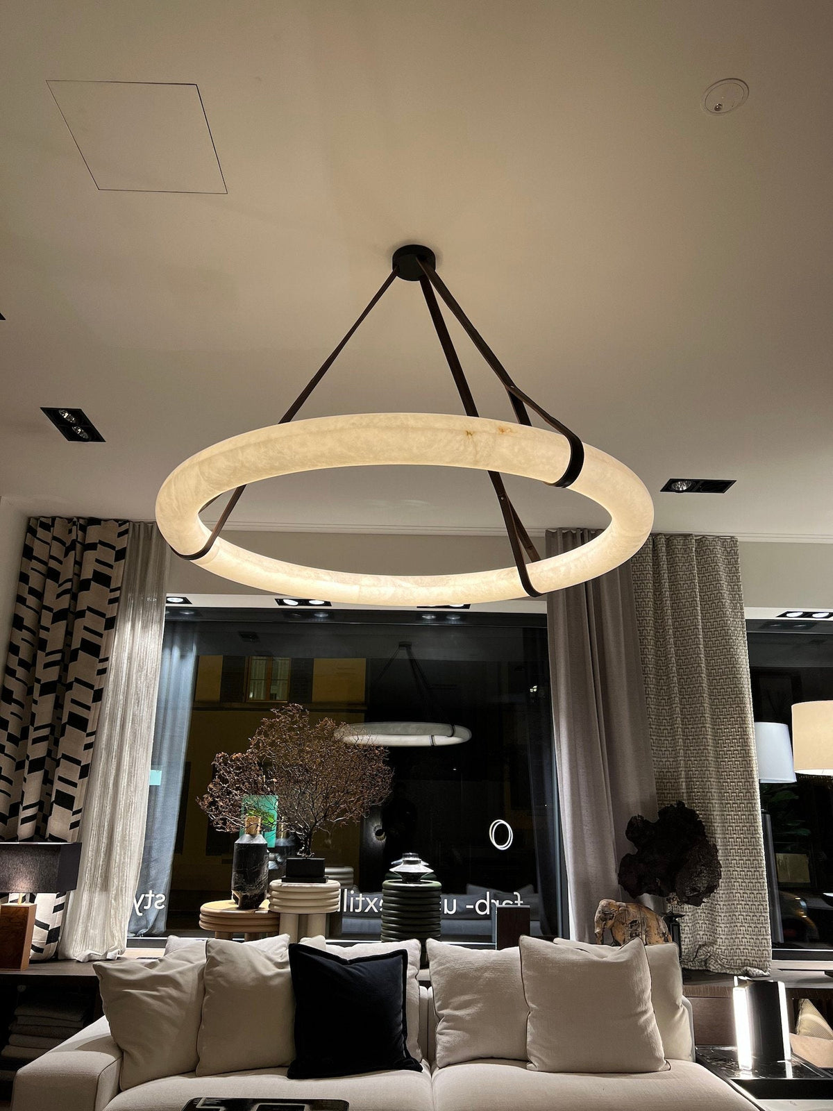 Modern Round Alabaster Chandelier for Living Room / bedroom