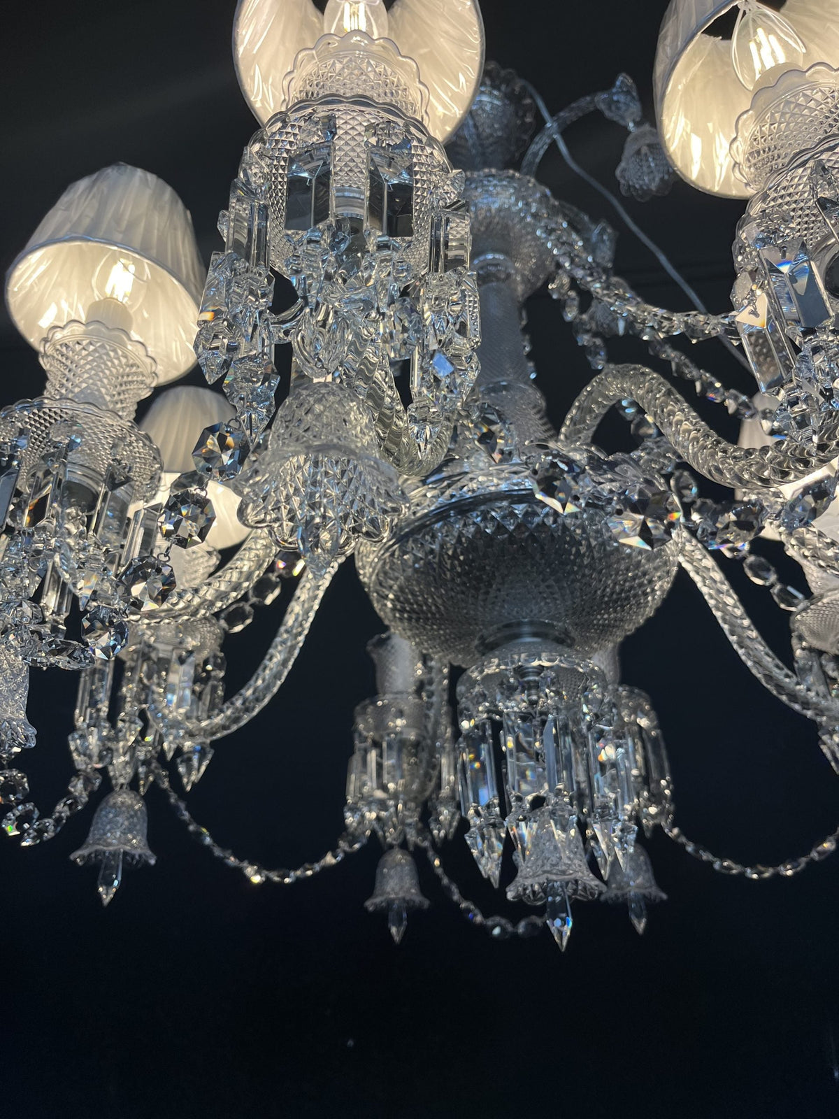 8 Lights Solstice Chandelier