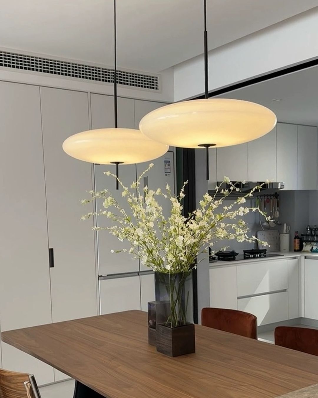 Modern White Bead Lampshade Pendant Light for Living / dining Room