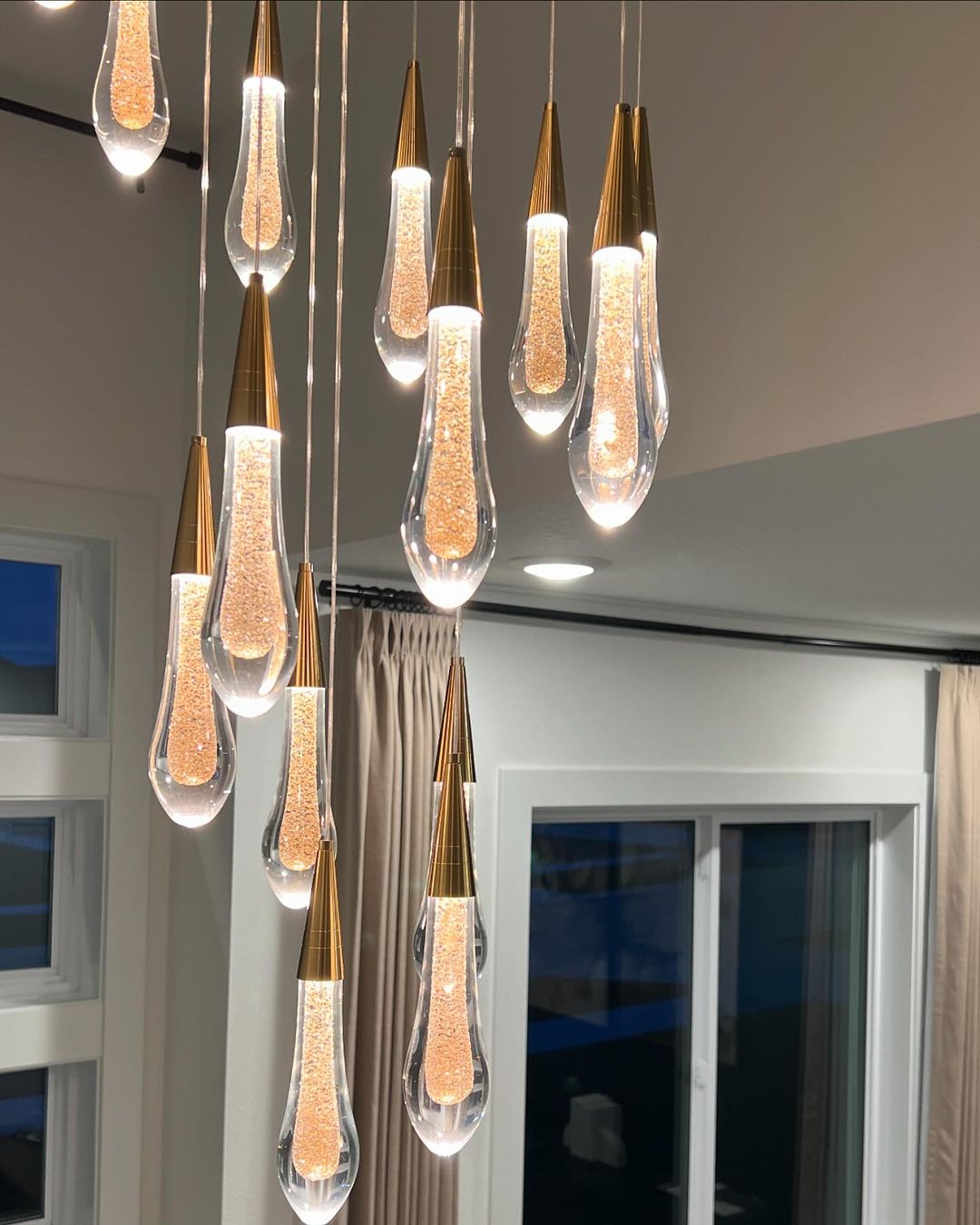 Modern Cascade Raindrop Round Spiral Crystal Chandelier for Staircase / foyer